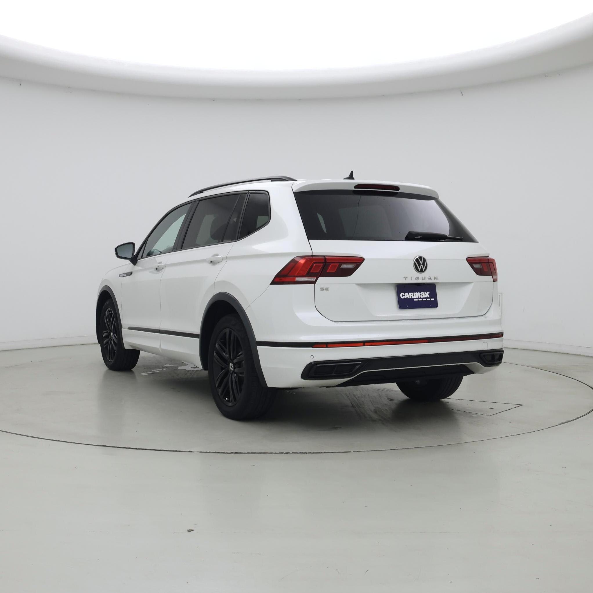 Thumbnail: 2022 Volkswagen Tiguan - 2