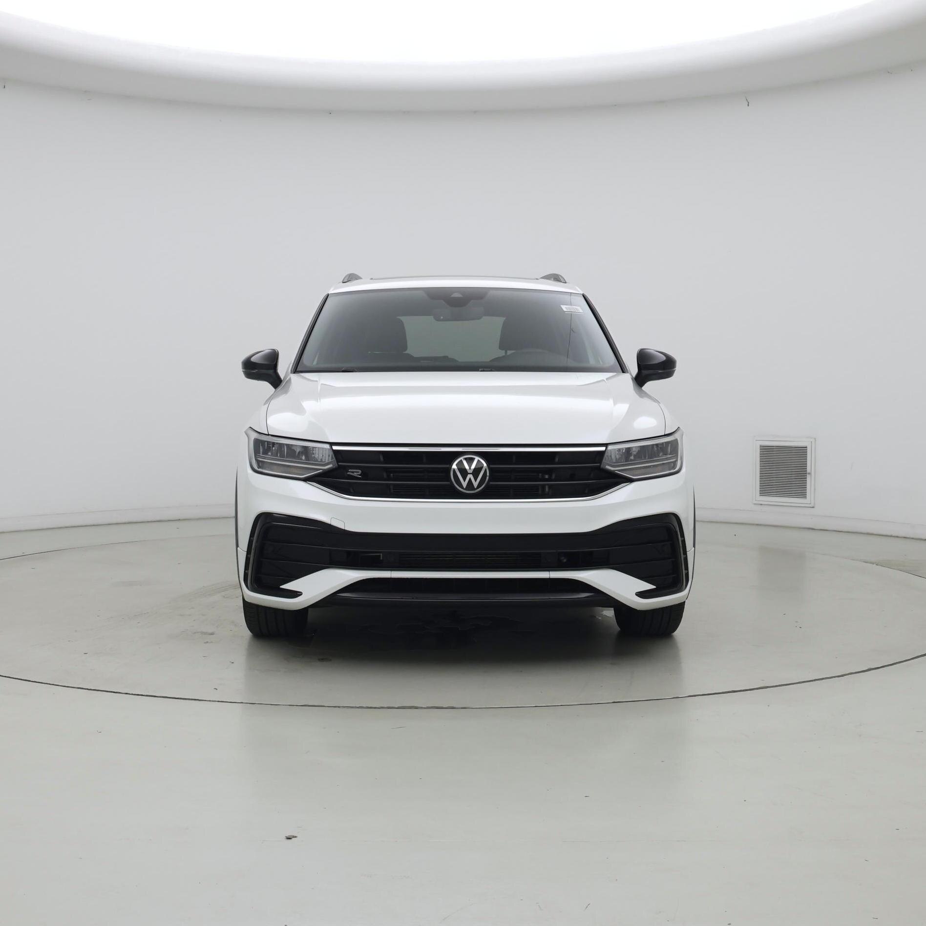 Thumbnail: 2022 Volkswagen Tiguan - 5