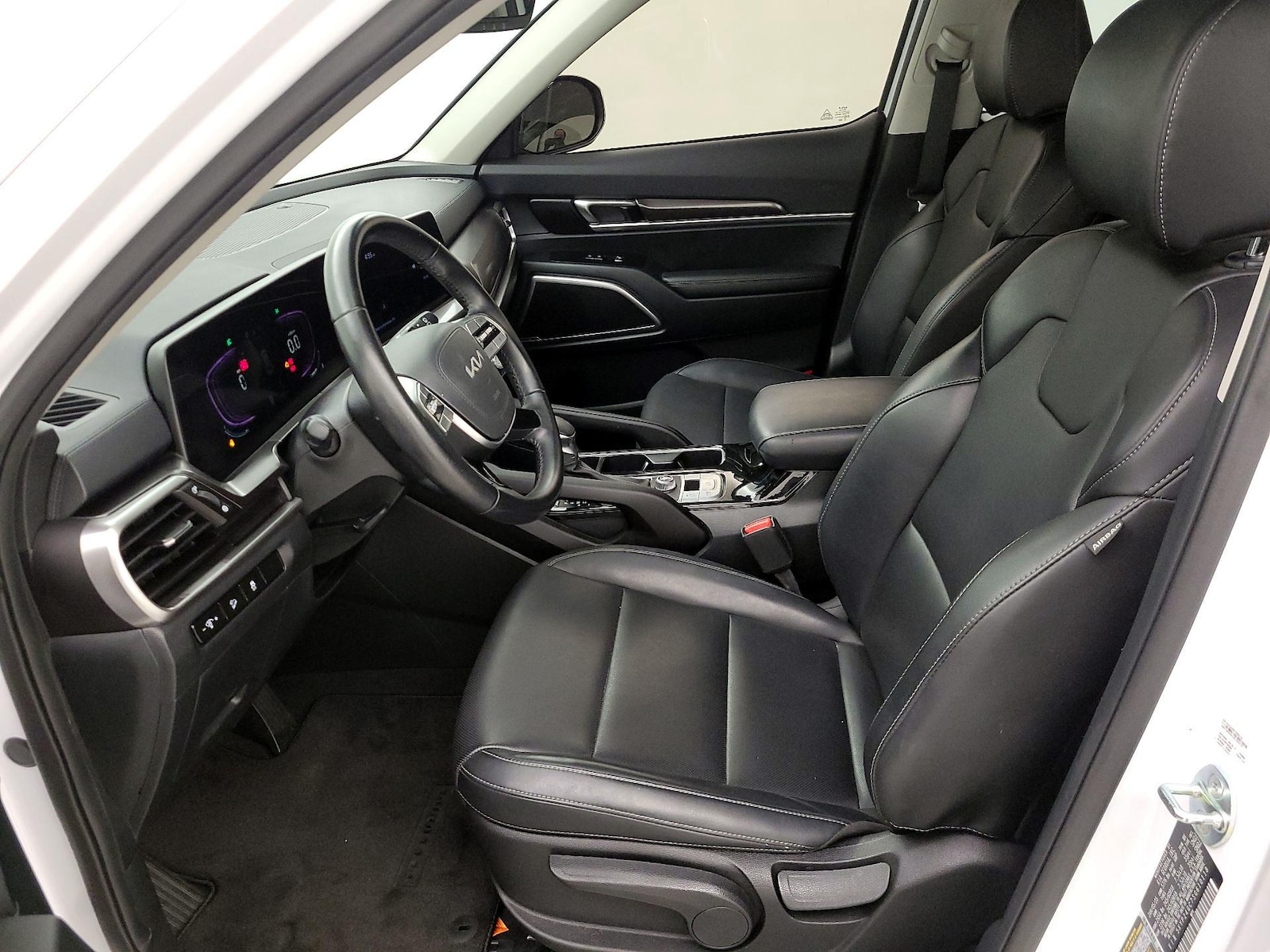 Side Airbags & Leatherette Seats