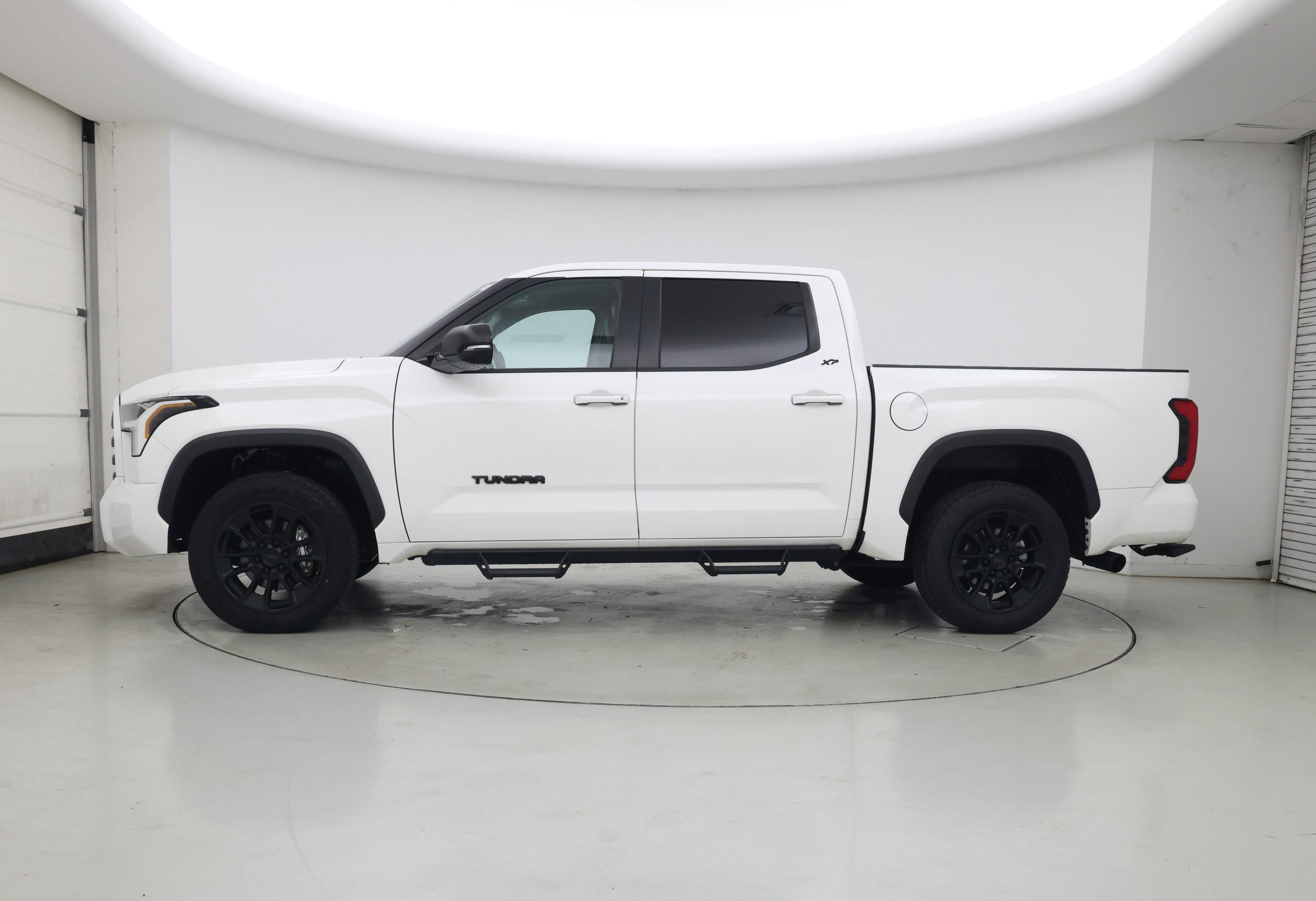 Thumbnail: 2024 Toyota Tundra - 3