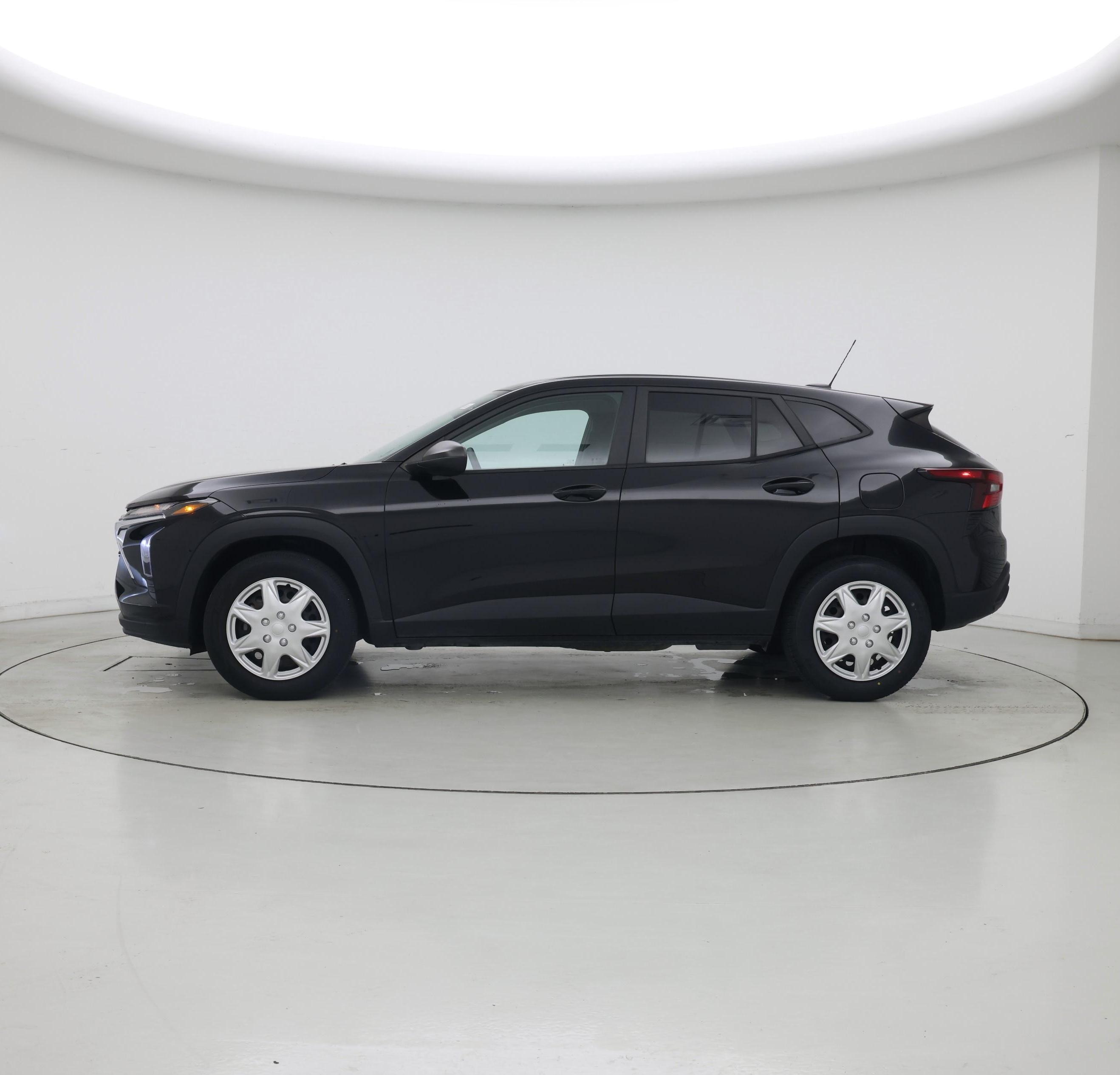 Thumbnail: 2024 Chevrolet Trax - 3
