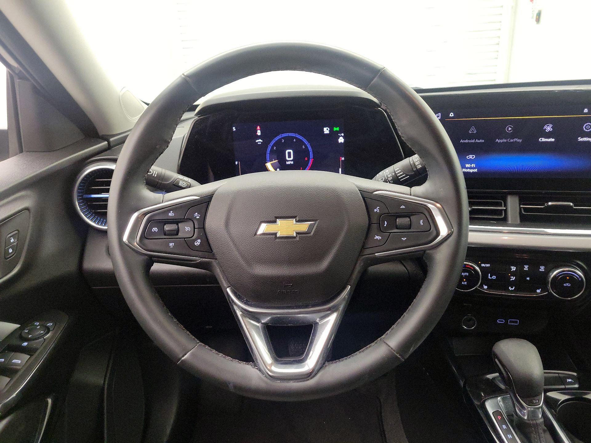 Thumbnail: 2025 Chevrolet Trax - 10