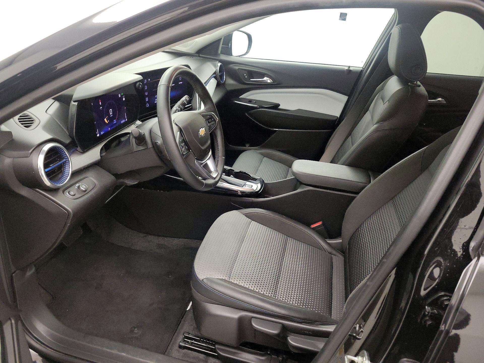Thumbnail: 2025 Chevrolet Trax - 11