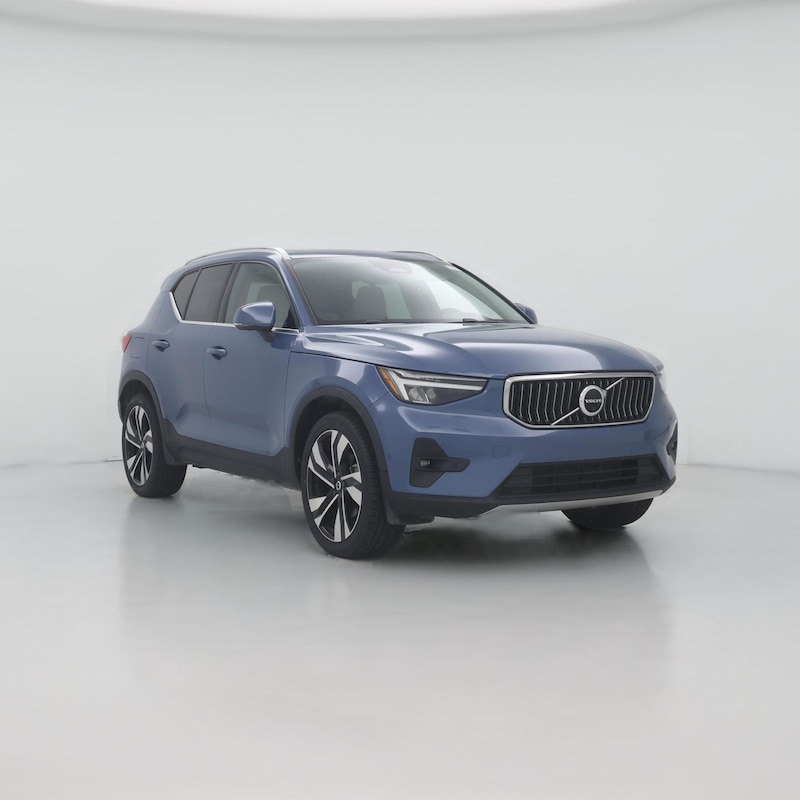 2023 Volvo XC40 B5 Plus Bright Theme