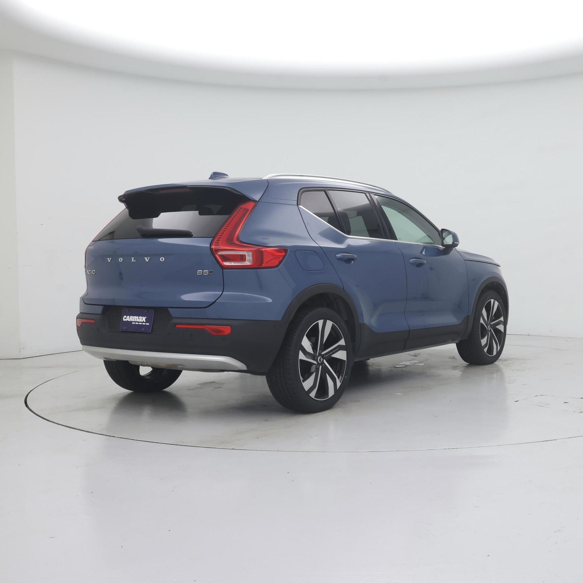 Thumbnail: 2023 Volvo XC40 - 8