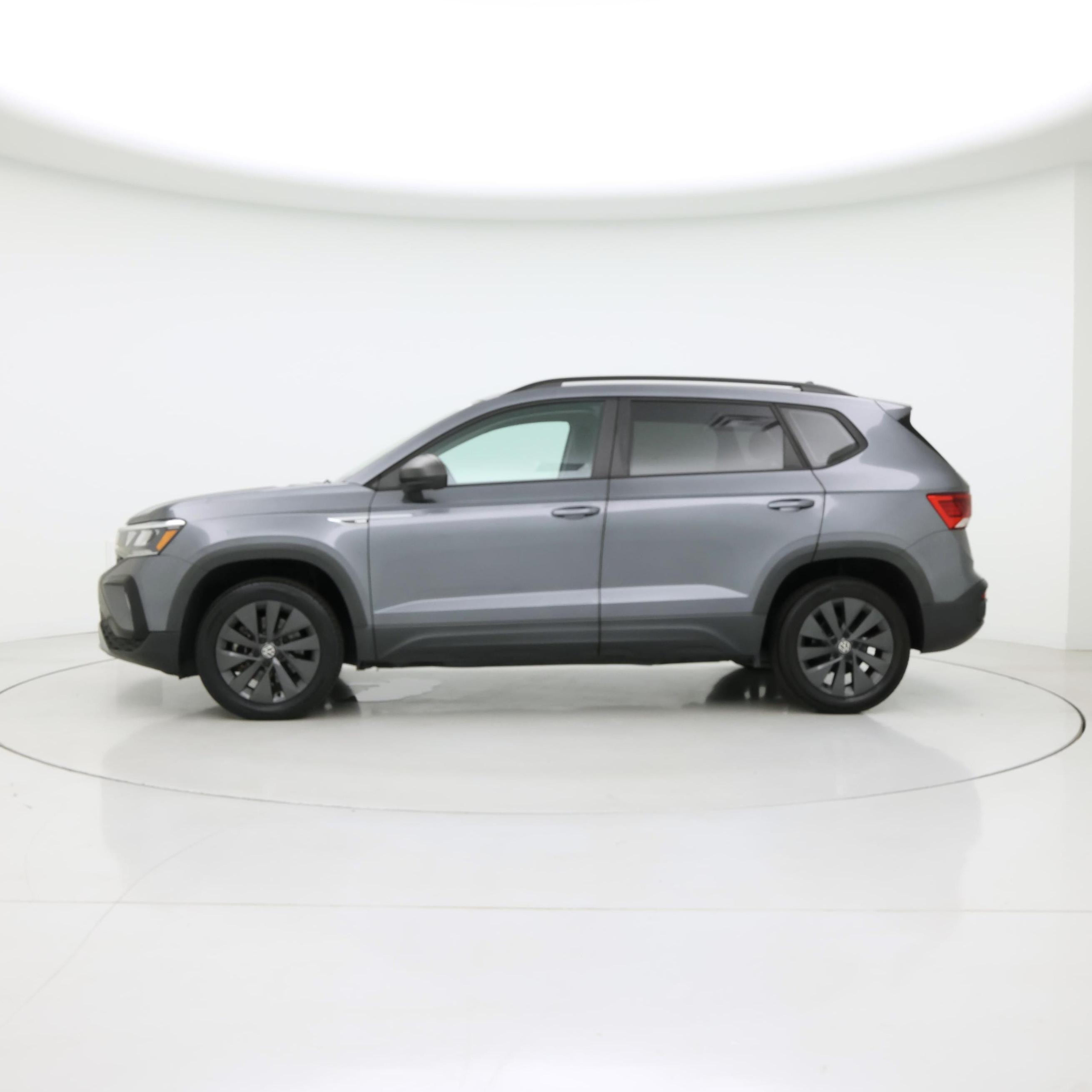 Thumbnail: 2022 Volkswagen Taos - 3