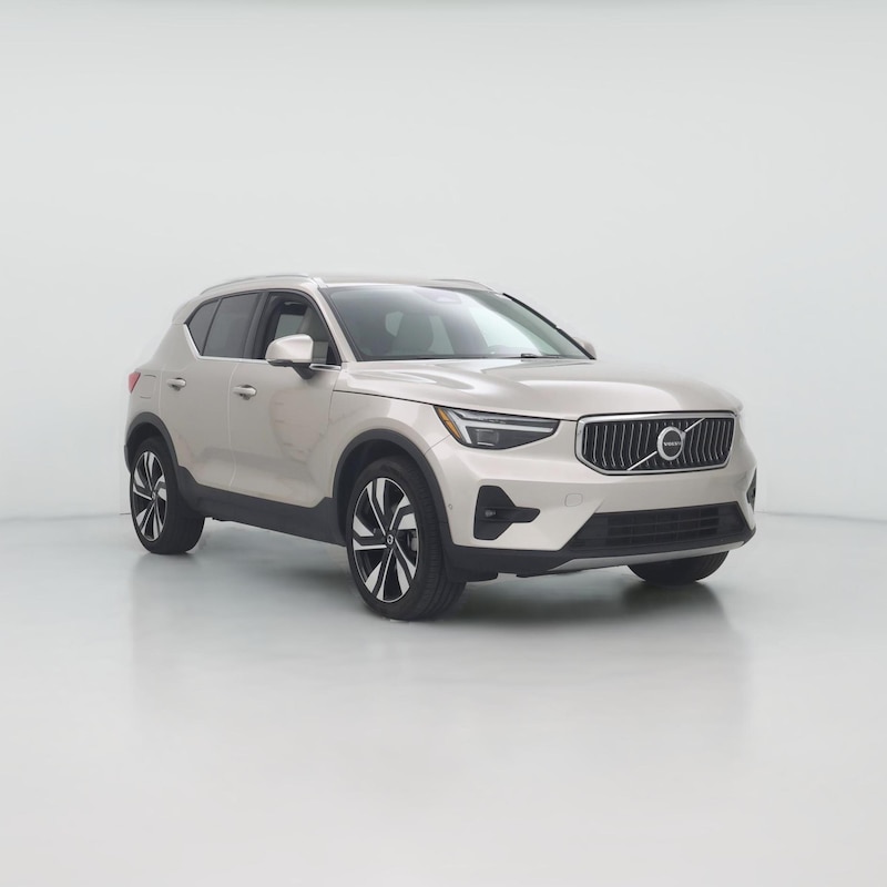 2023 Volvo XC40 B5 Ultimate Bright Theme