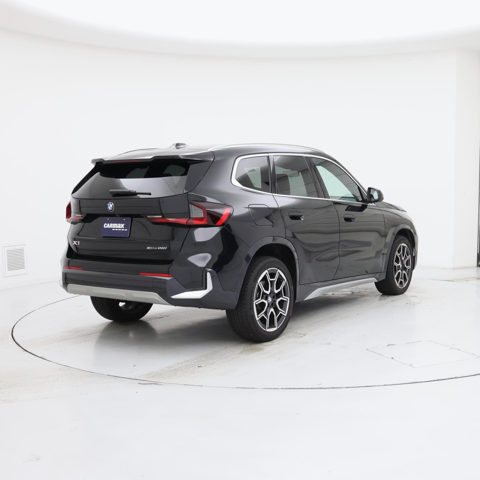 Thumbnail: 2025 BMW X1 - 8