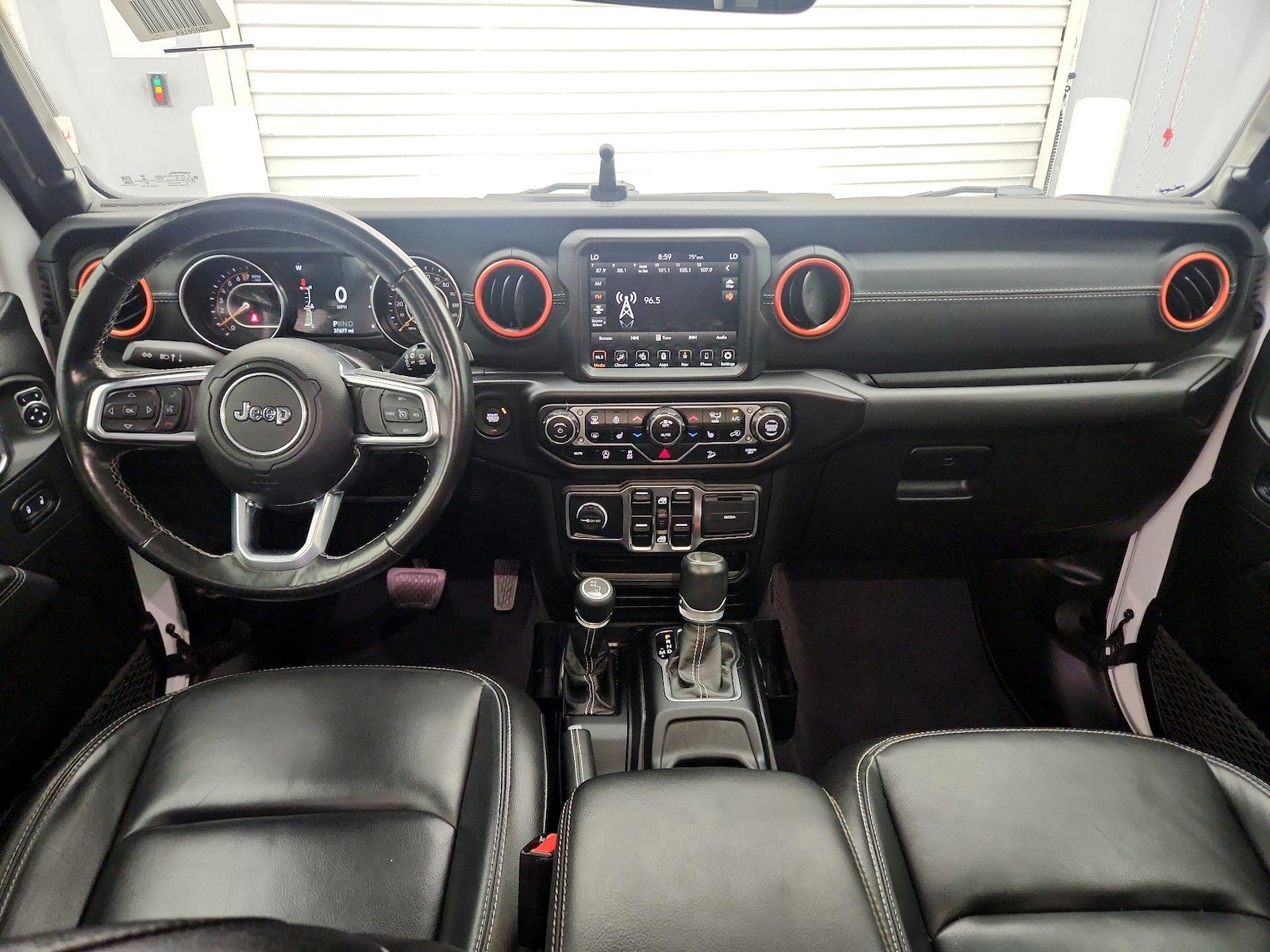 Apple CarPlay® & Android Auto™