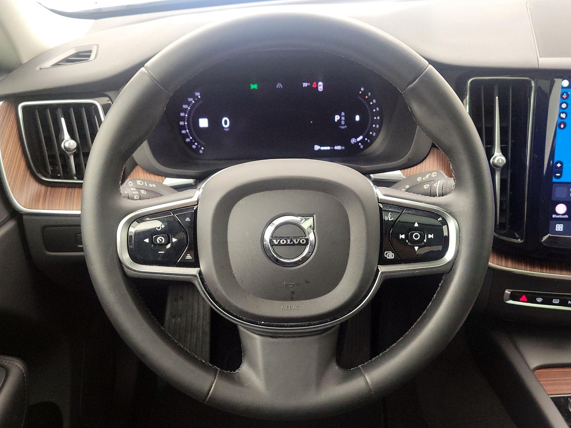 Thumbnail: 2024 Volvo XC60 - 10