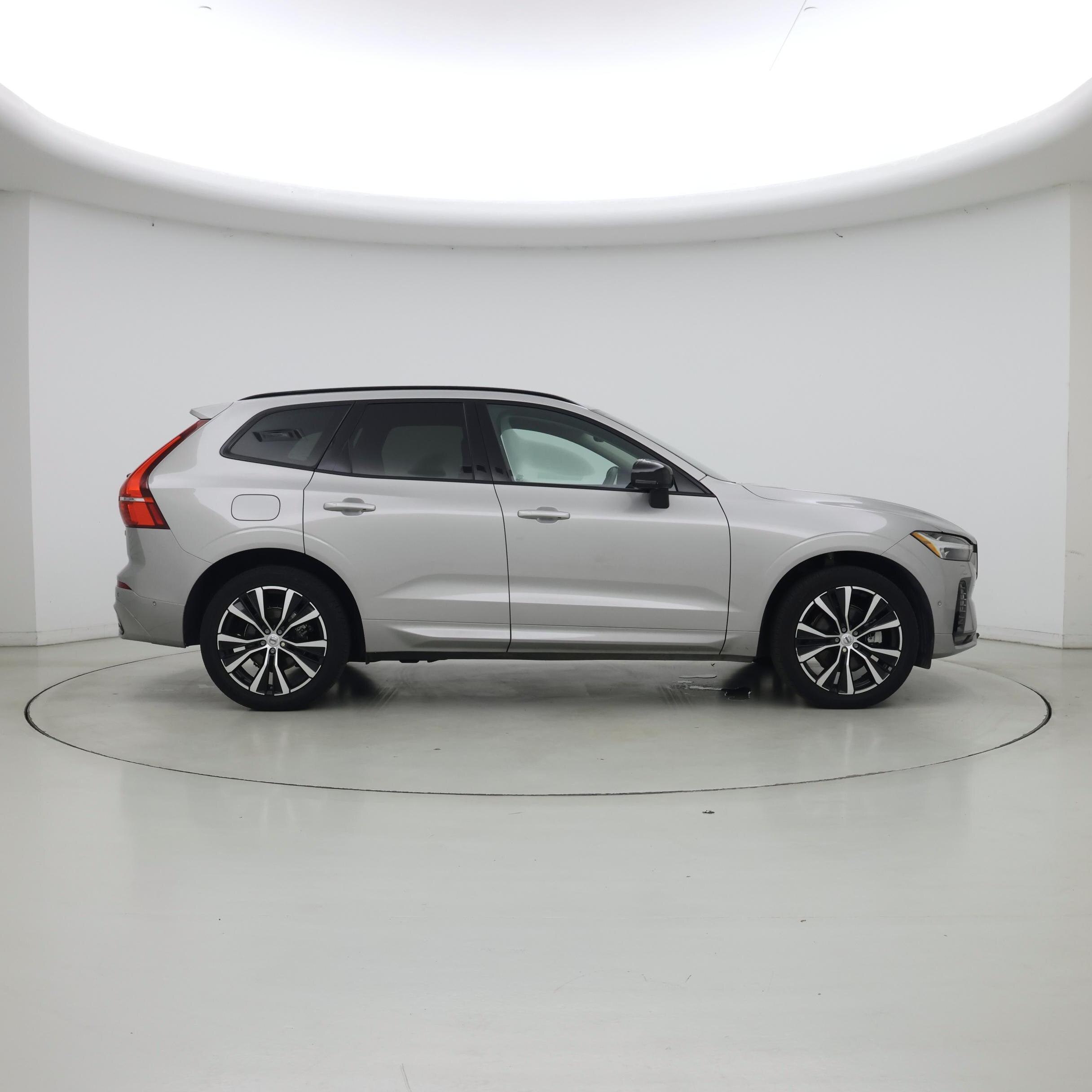 Thumbnail: 2024 Volvo XC60 - 7