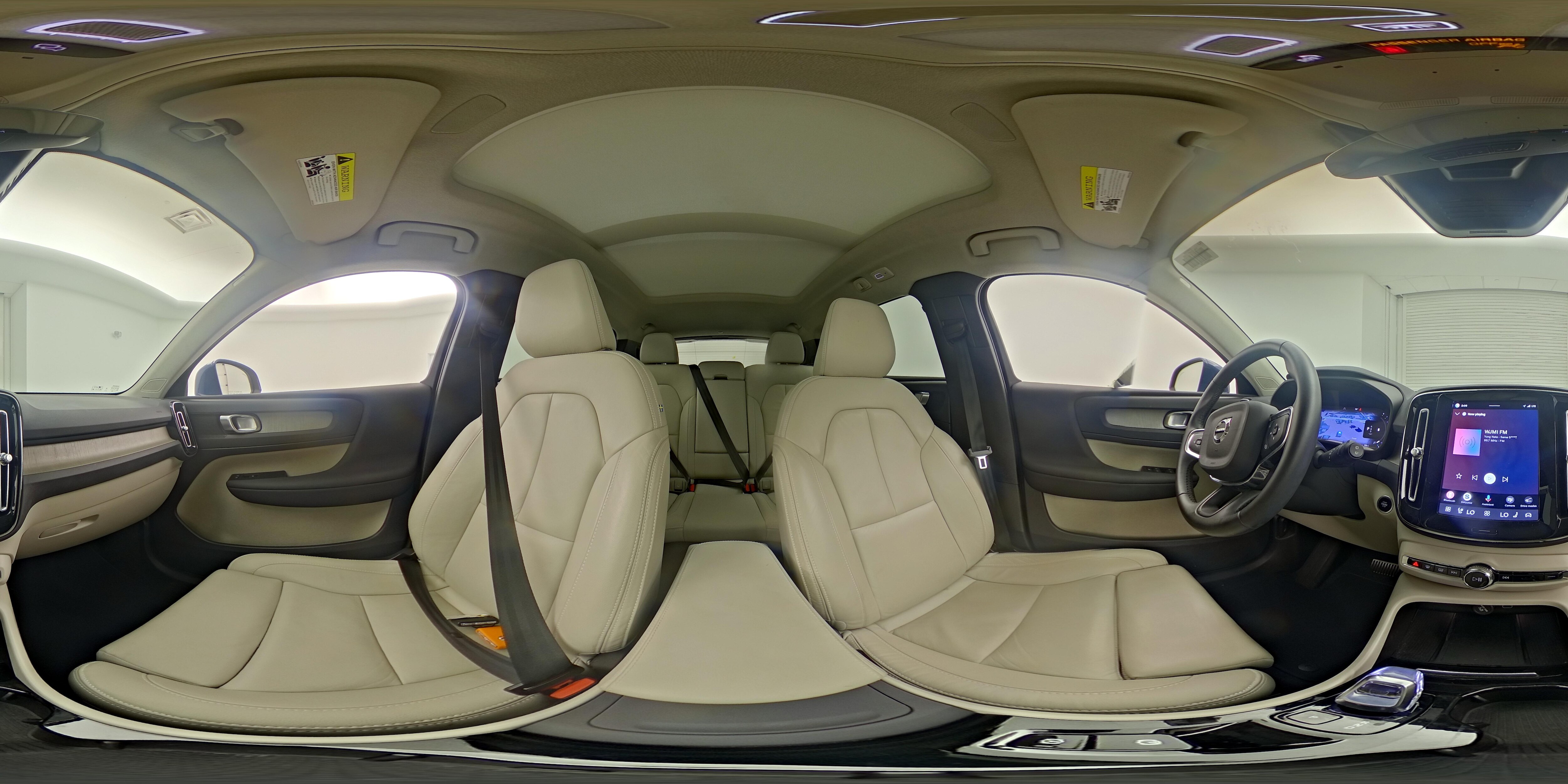 2023 Volvo XC40 Plus - Photo 25