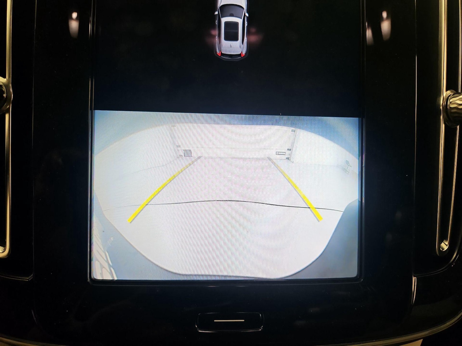 2023 Volvo XC40 Plus - Photo 16