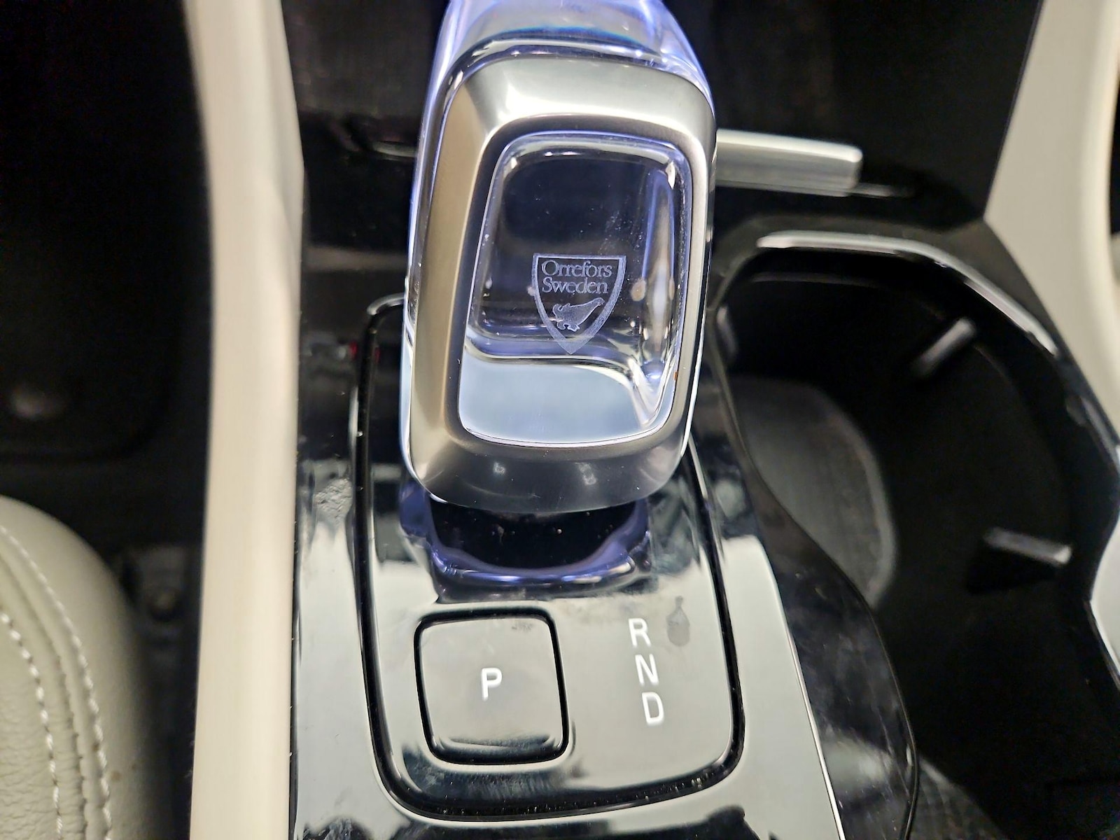 2023 Volvo XC40 Plus - Photo 19