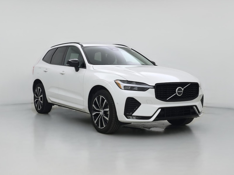 2024 Volvo XC60 B5 Plus Dark Theme