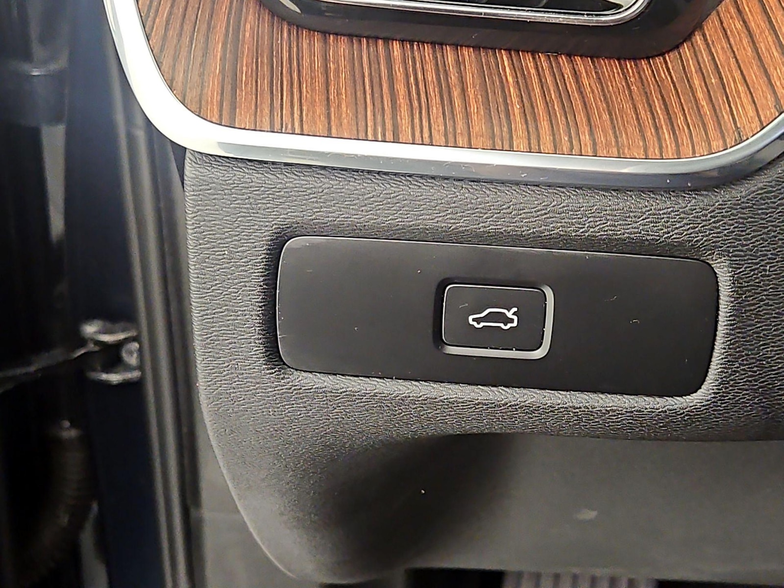 2024 Volvo XC60 Ultimate - Photo 14
