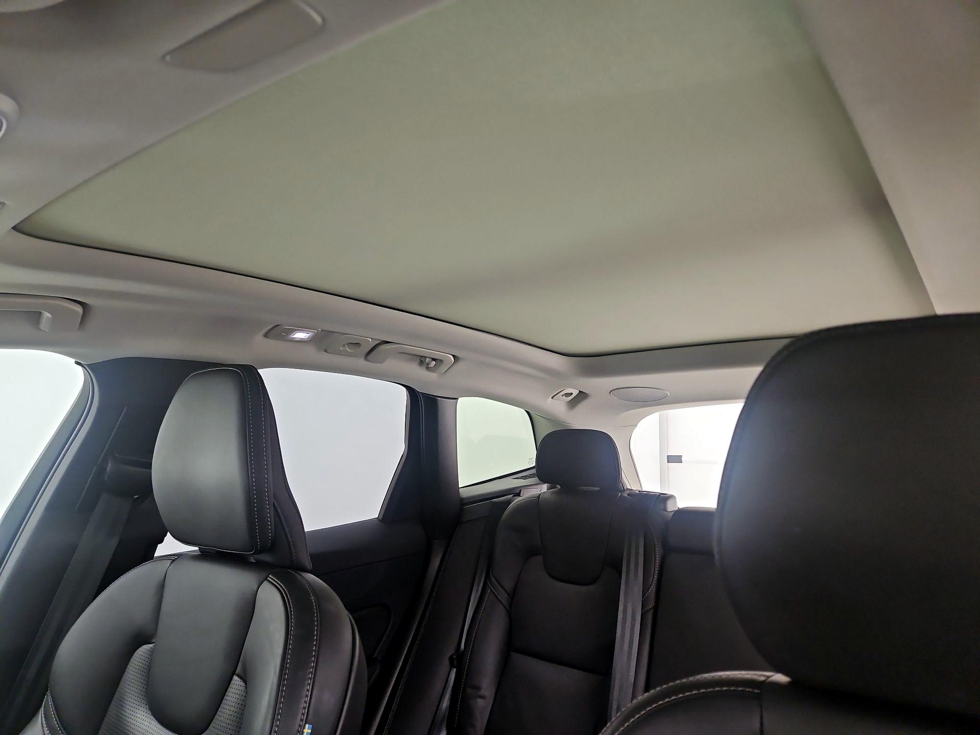 Thumbnail: 2023 Volvo XC60 - 19
