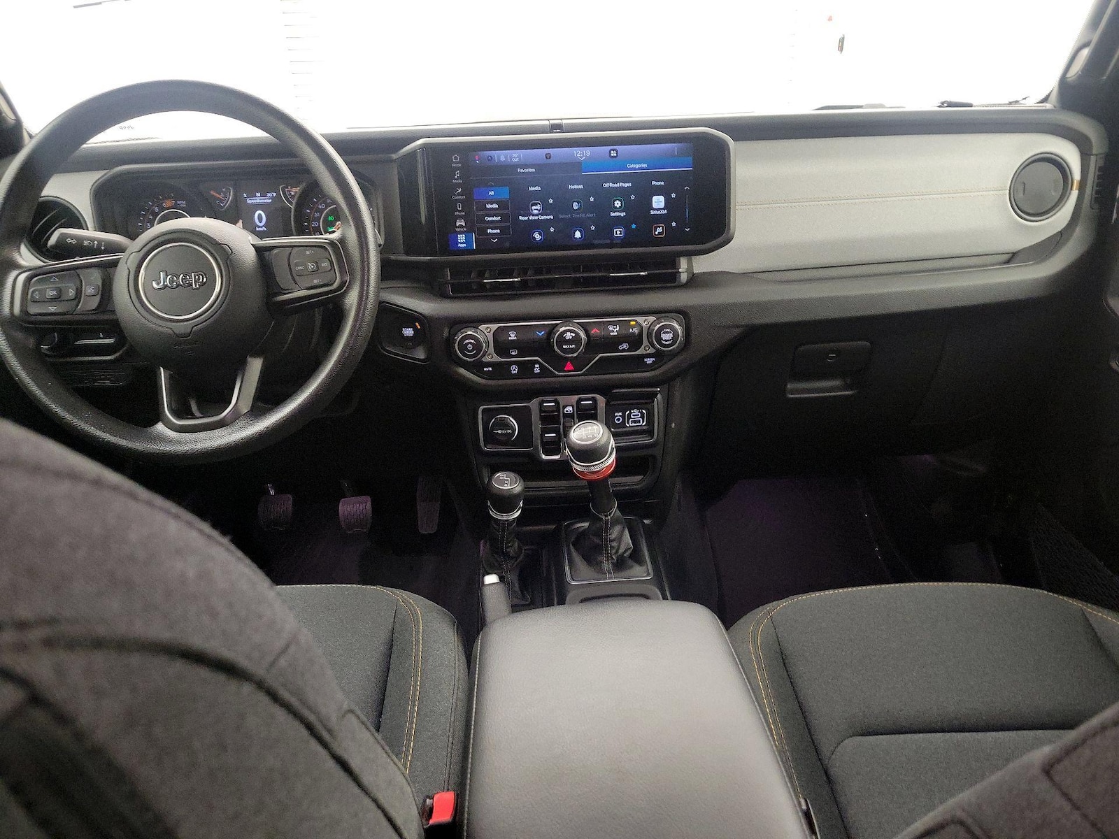Apple CarPlay® & Android Auto™