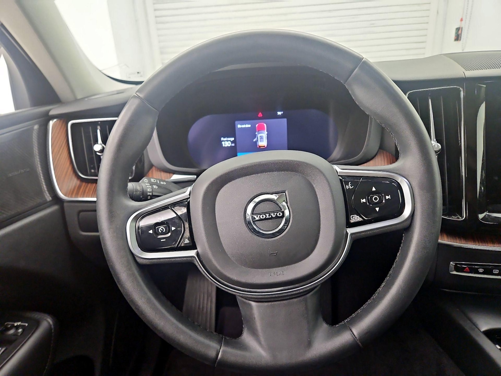 2023 Volvo XC60 Plus - Photo 11