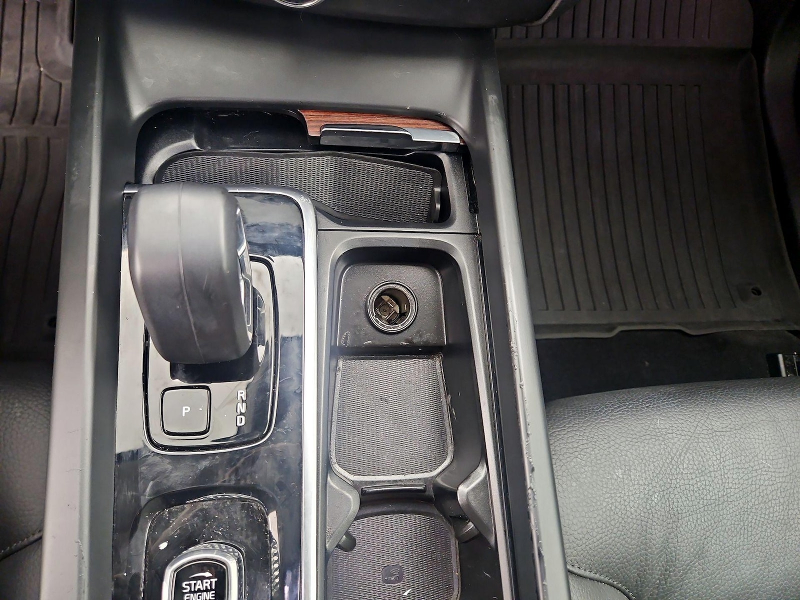 2023 Volvo XC60 Plus - Photo 19