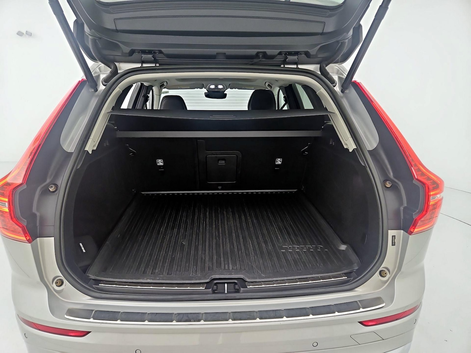 2023 Volvo XC60 Plus - Photo 23