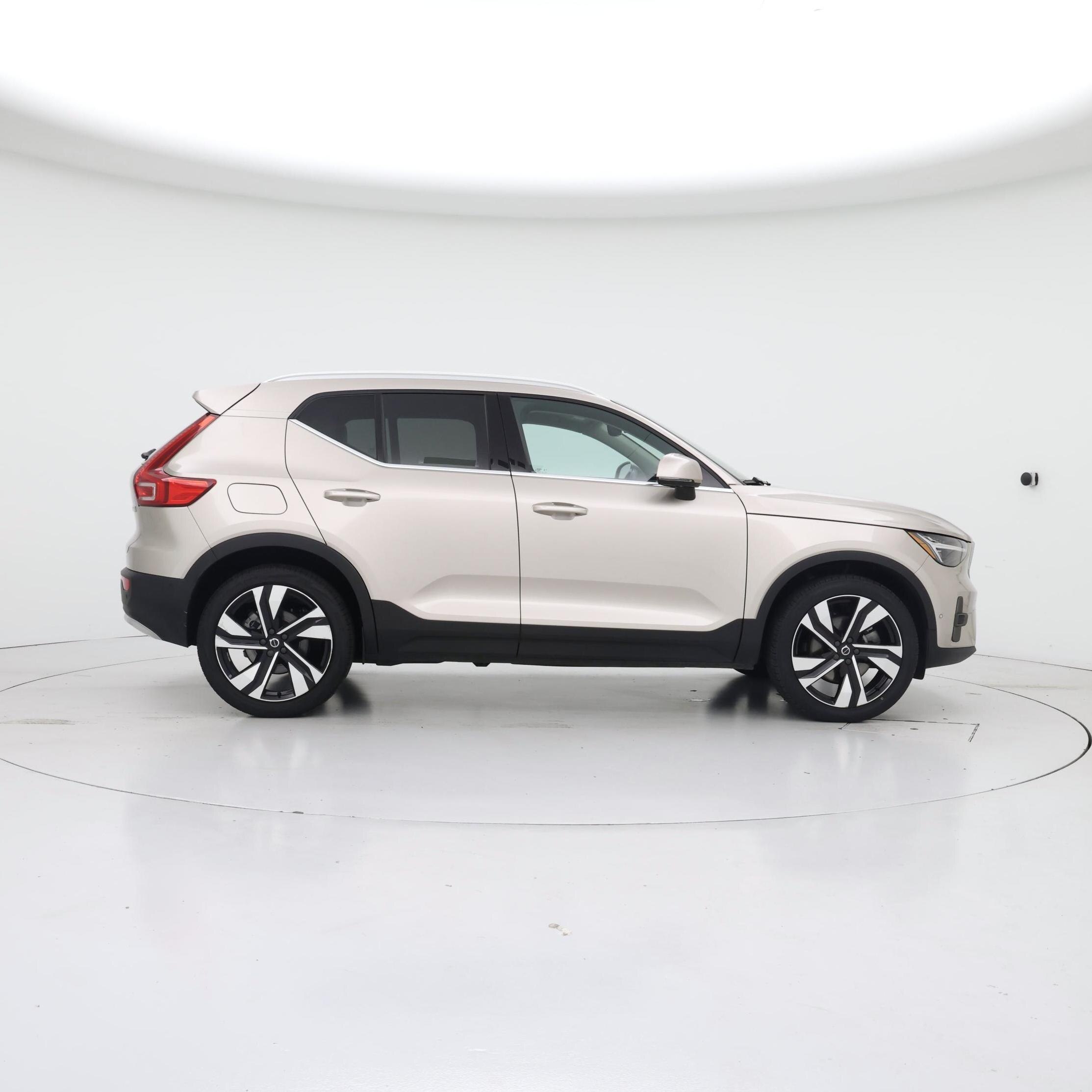 Thumbnail: 2024 Volvo XC40 - 7