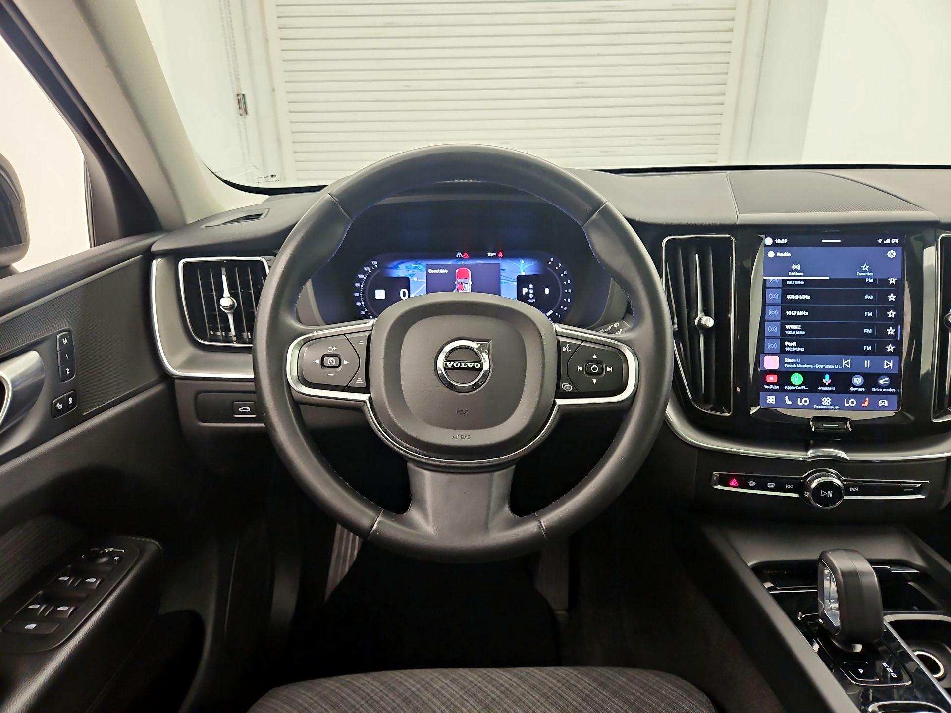 Thumbnail: 2023 Volvo XC60 - 10