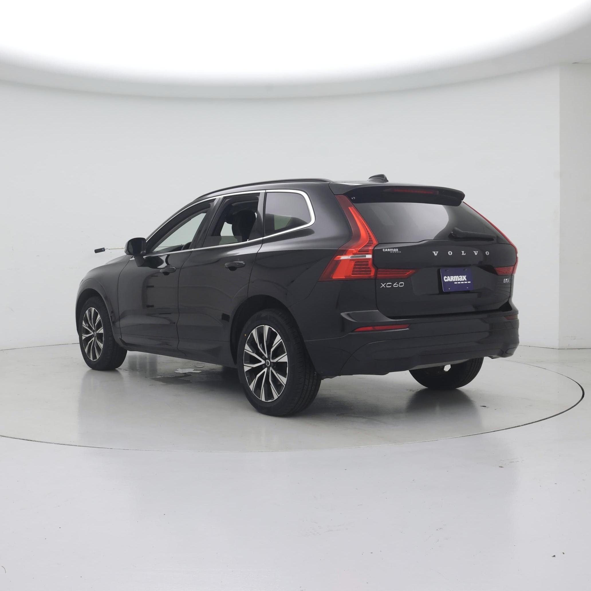 Thumbnail: 2023 Volvo XC60 - 2