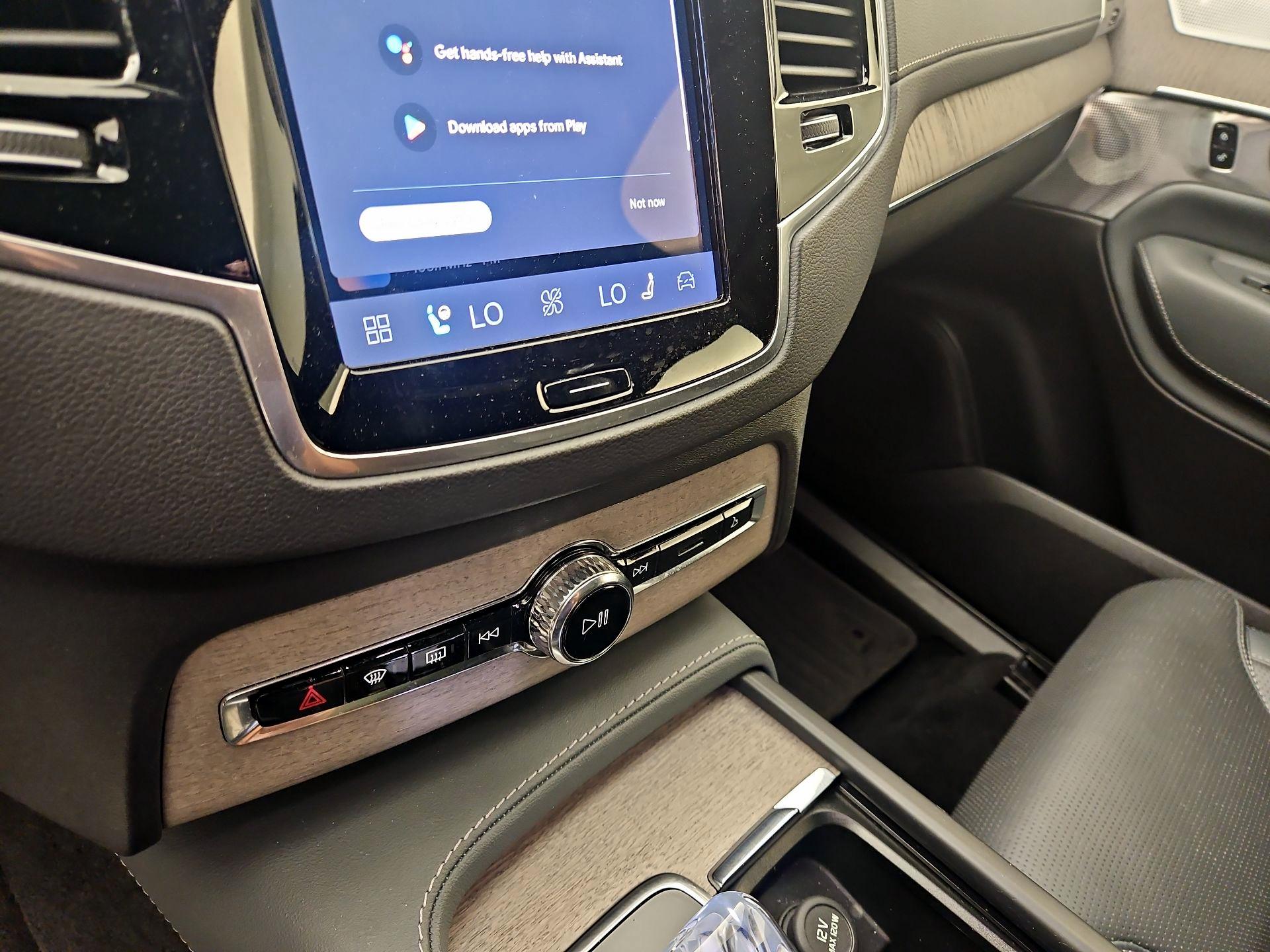 Thumbnail: 2024 Volvo XC90 - 16