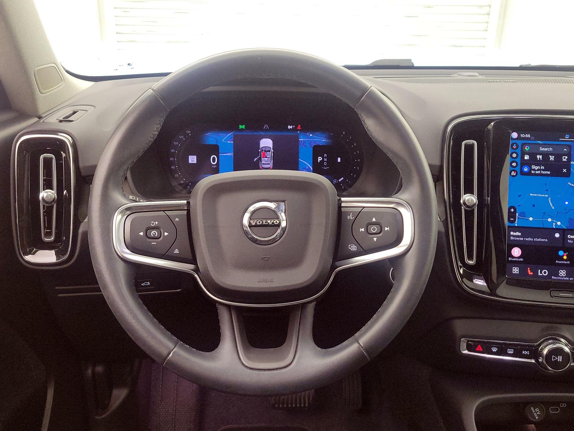 Thumbnail: 2024 Volvo XC40 - 10