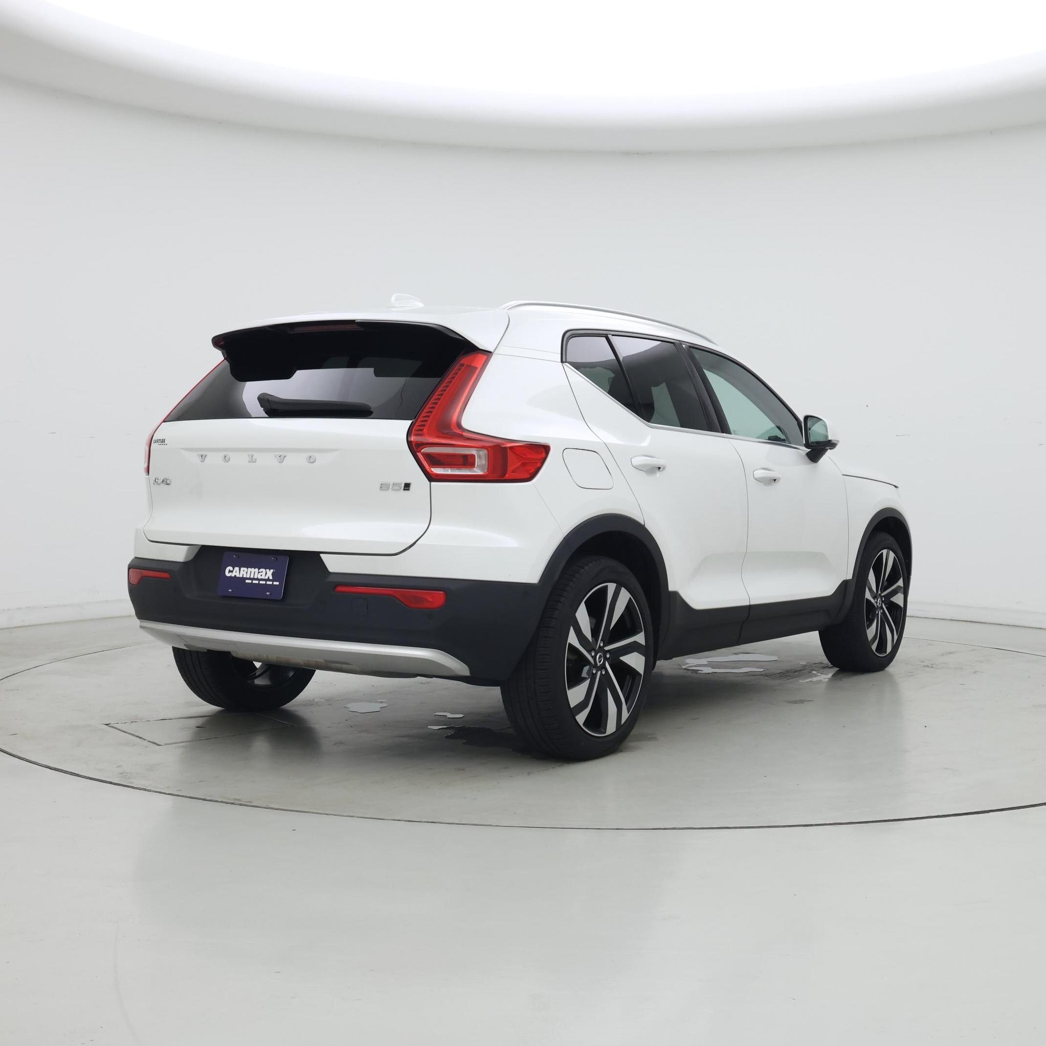 Thumbnail: 2024 Volvo XC40 - 8