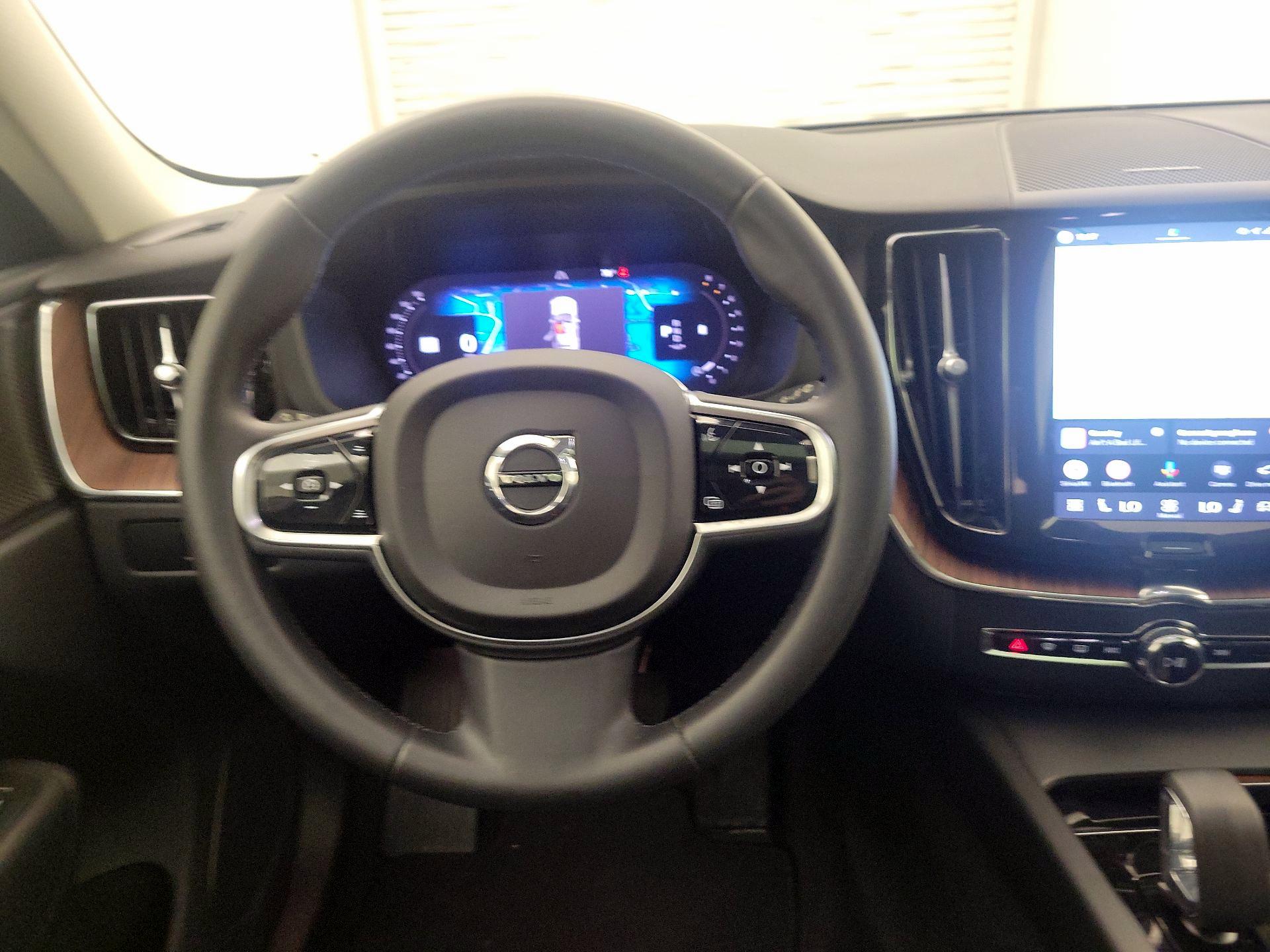 Thumbnail: 2024 Volvo XC60 - 10