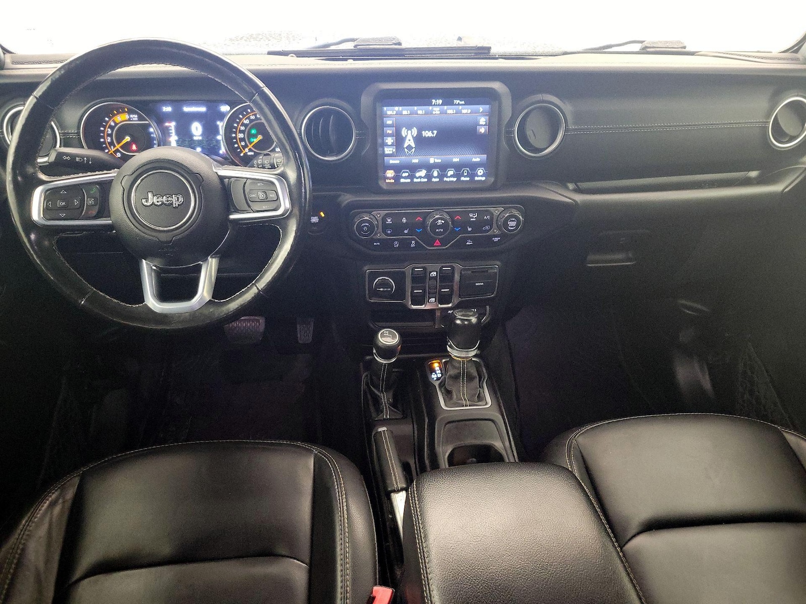 Apple CarPlay® & Android Auto™