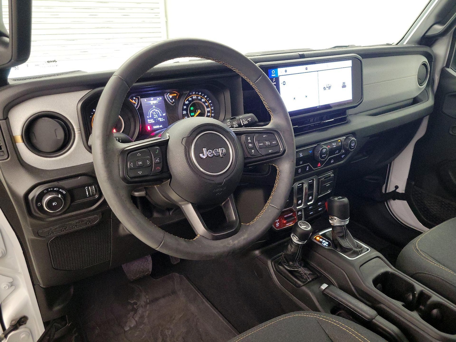 2024 Jeep Wrangler 2-Door Willys - Photo 10