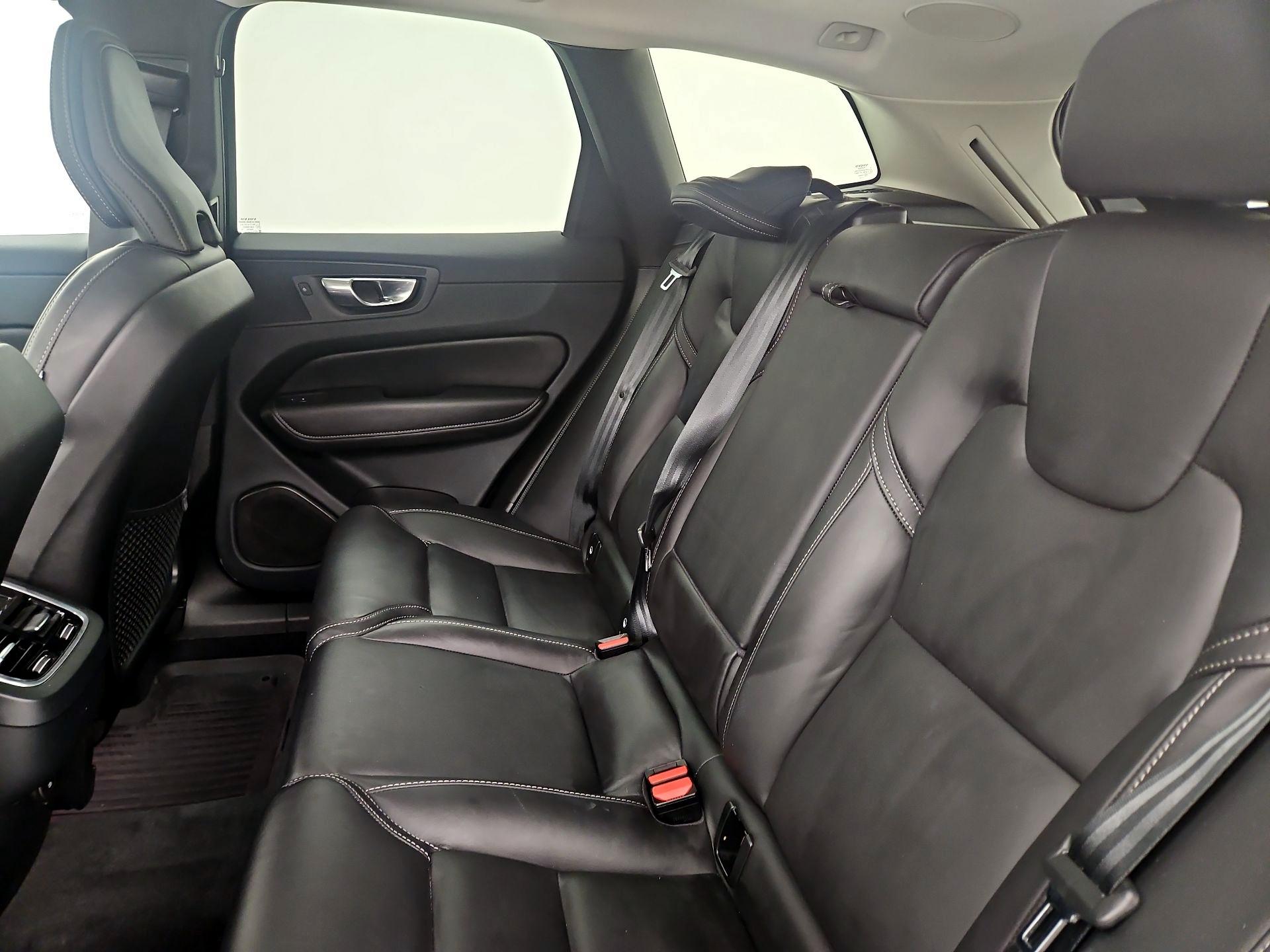 Thumbnail: 2023 Volvo XC60 - 20