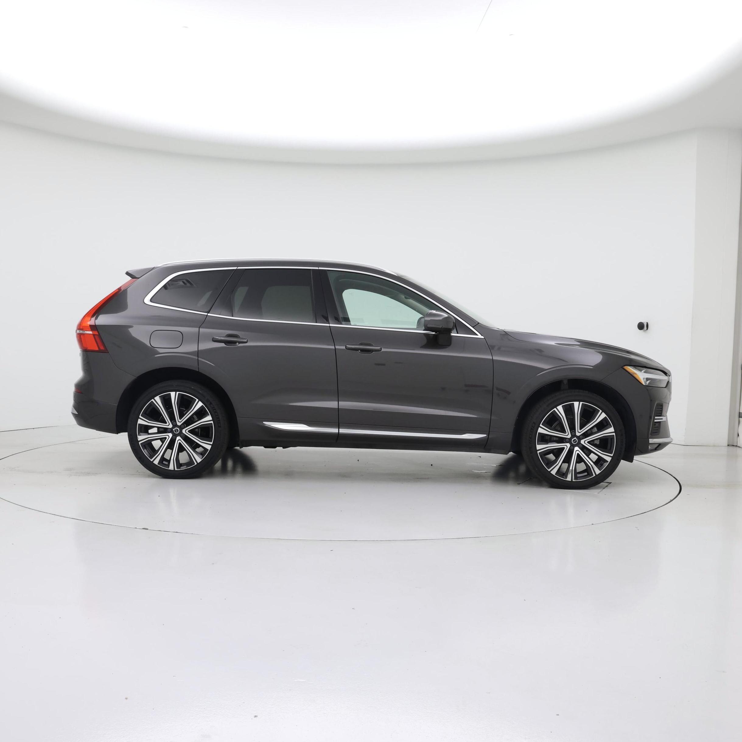 Thumbnail: 2023 Volvo XC60 - 7
