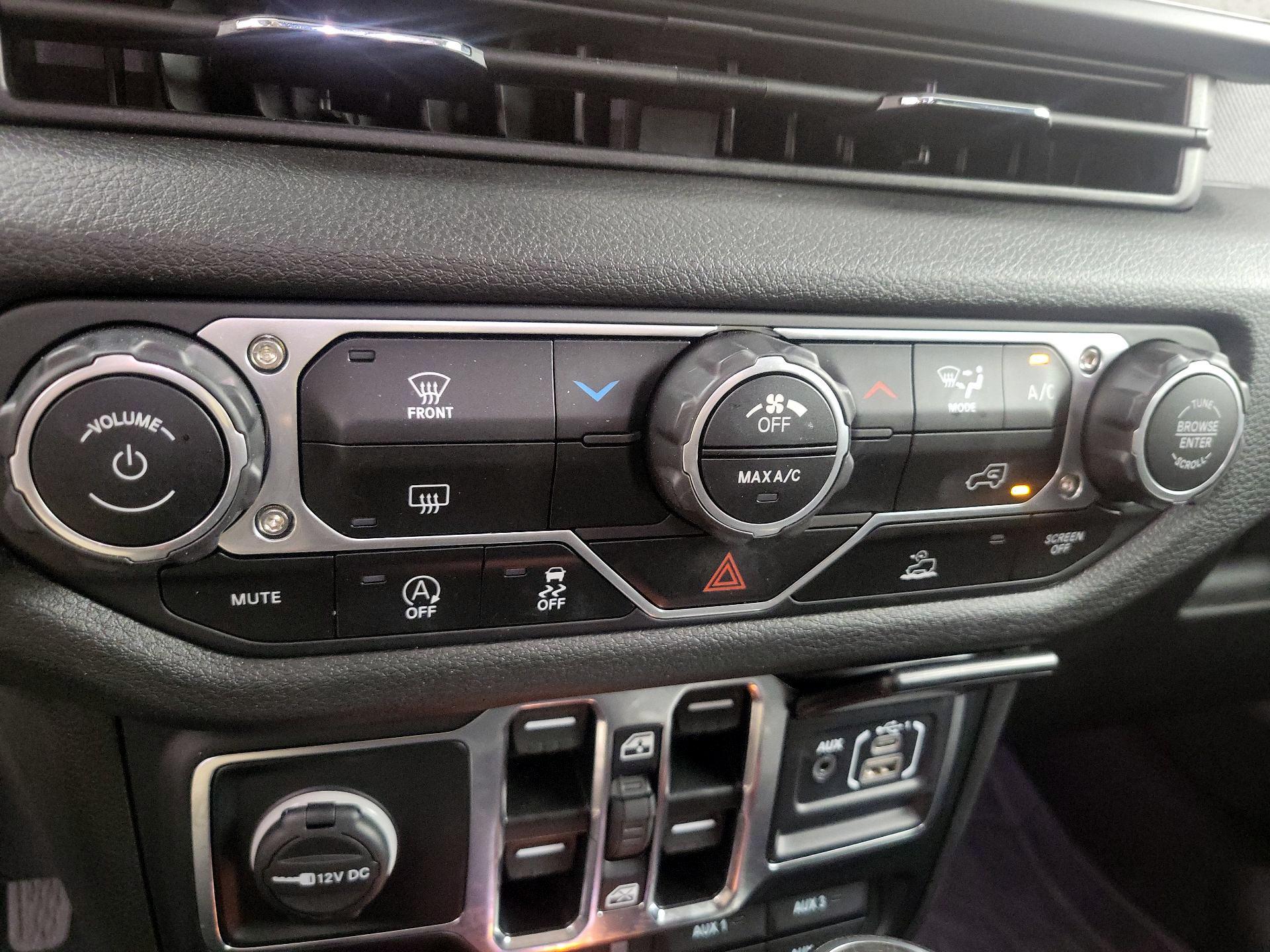 Thumbnail: 2024 Jeep Wrangler - 16