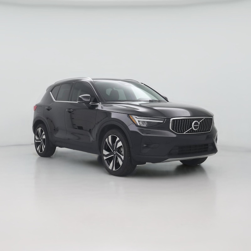 2024 Volvo XC40 B5 Plus Bright Theme