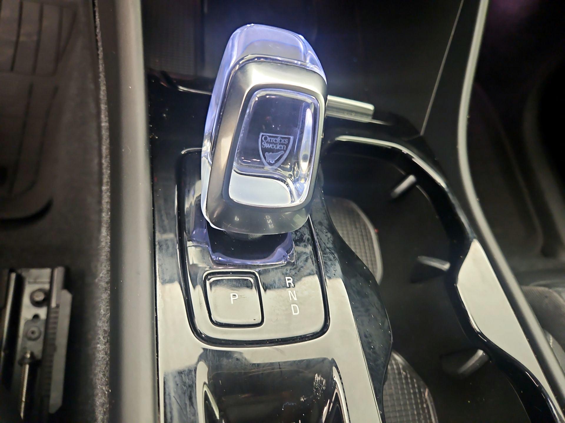 Thumbnail: 2024 Volvo XC40 - 17