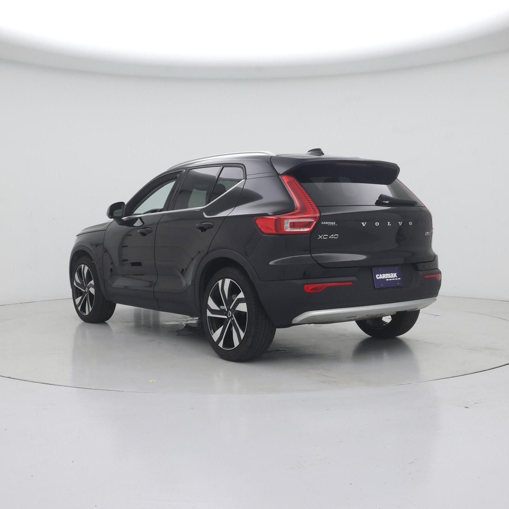 Thumbnail: 2024 Volvo XC40 - 2