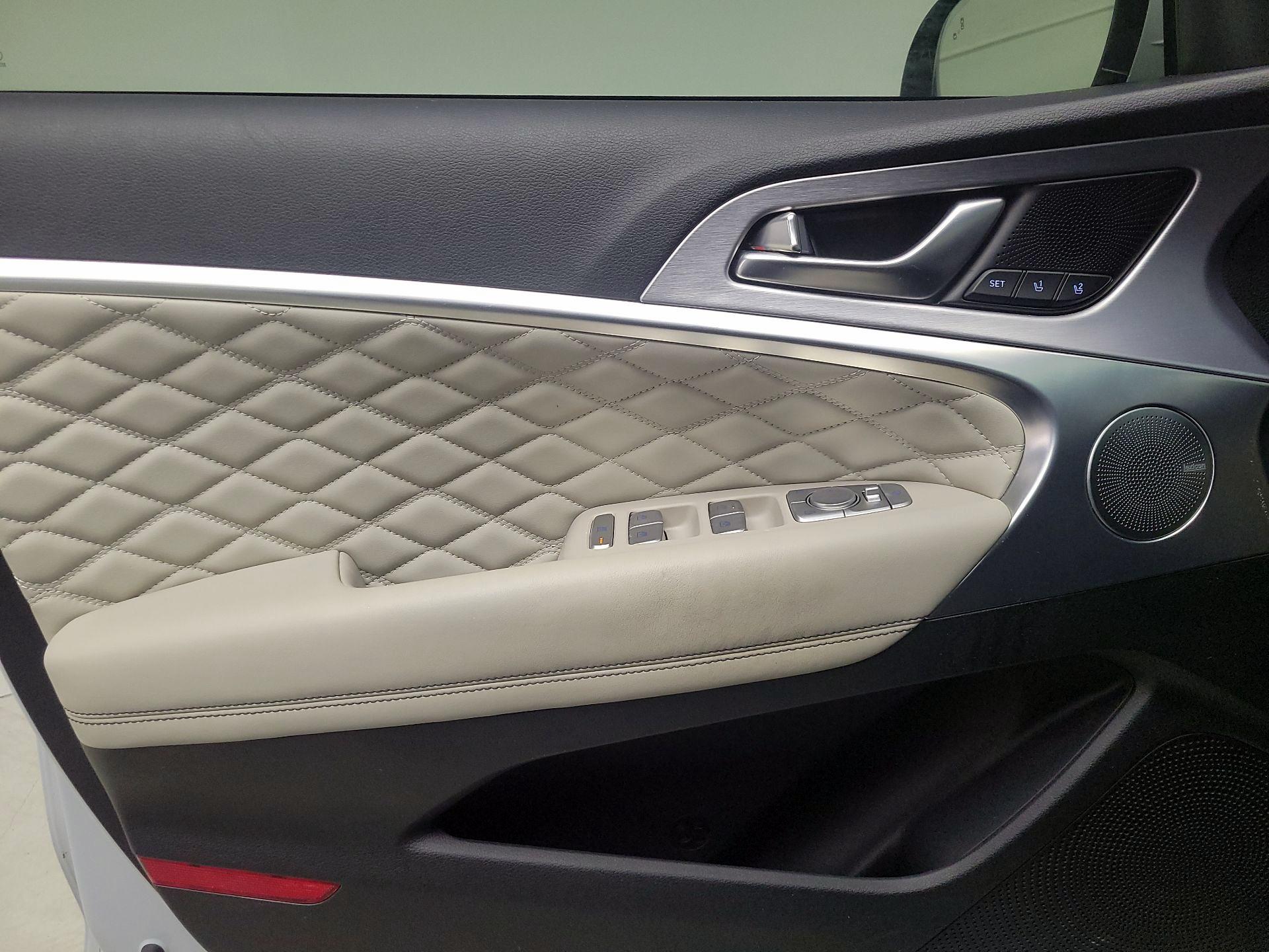 Thumbnail: 2021 Genesis G70 - 12