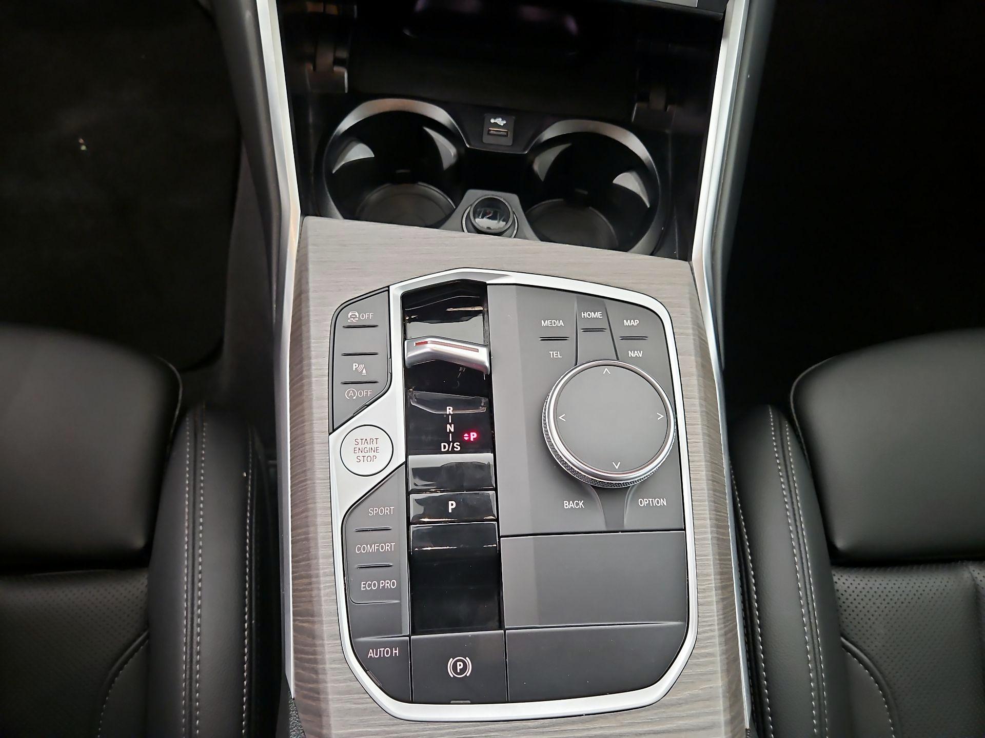 Thumbnail: 2026 BMW 3 Series - 18