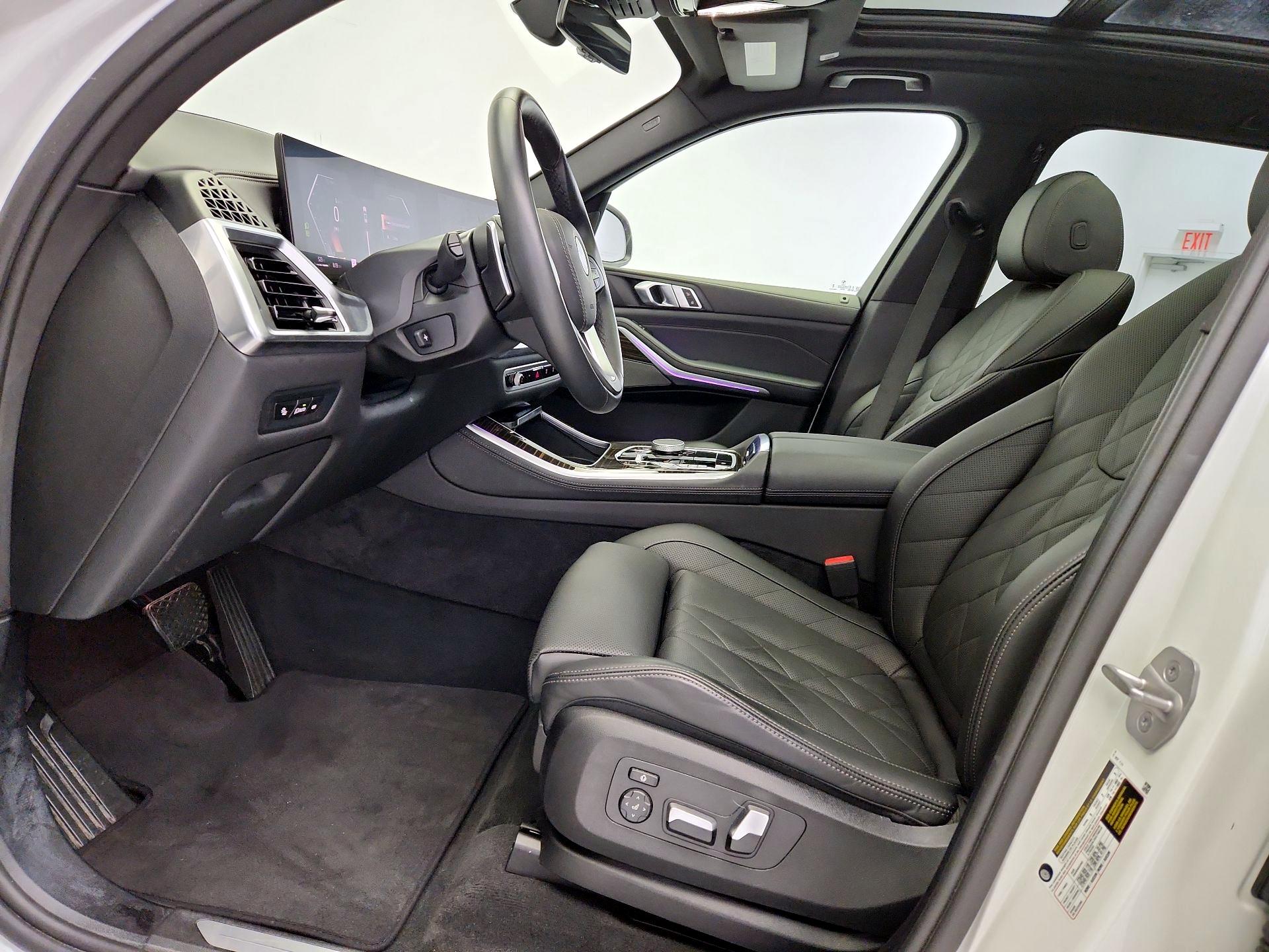 Thumbnail: 2026 BMW X5 - 11