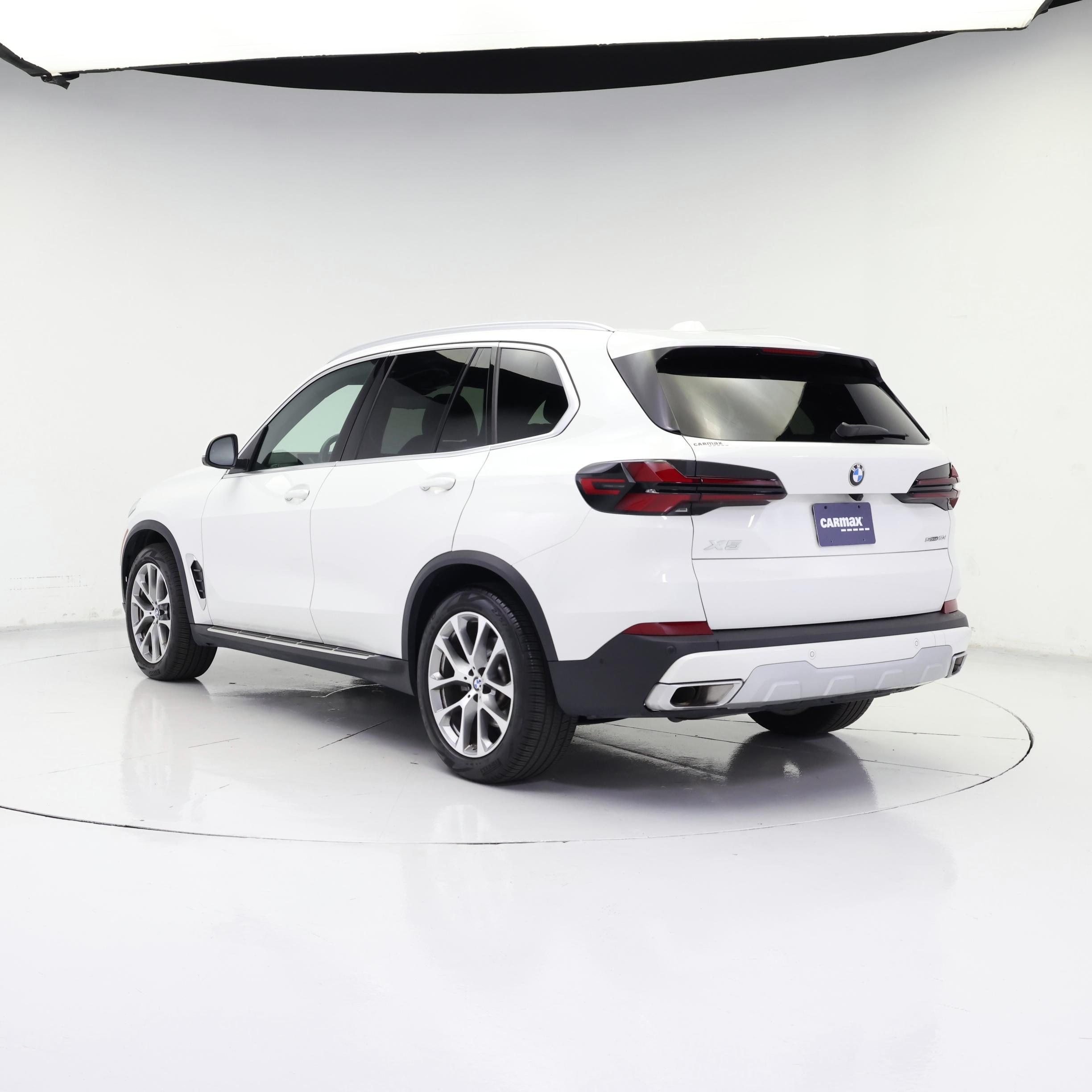 Thumbnail: 2026 BMW X5 - 2