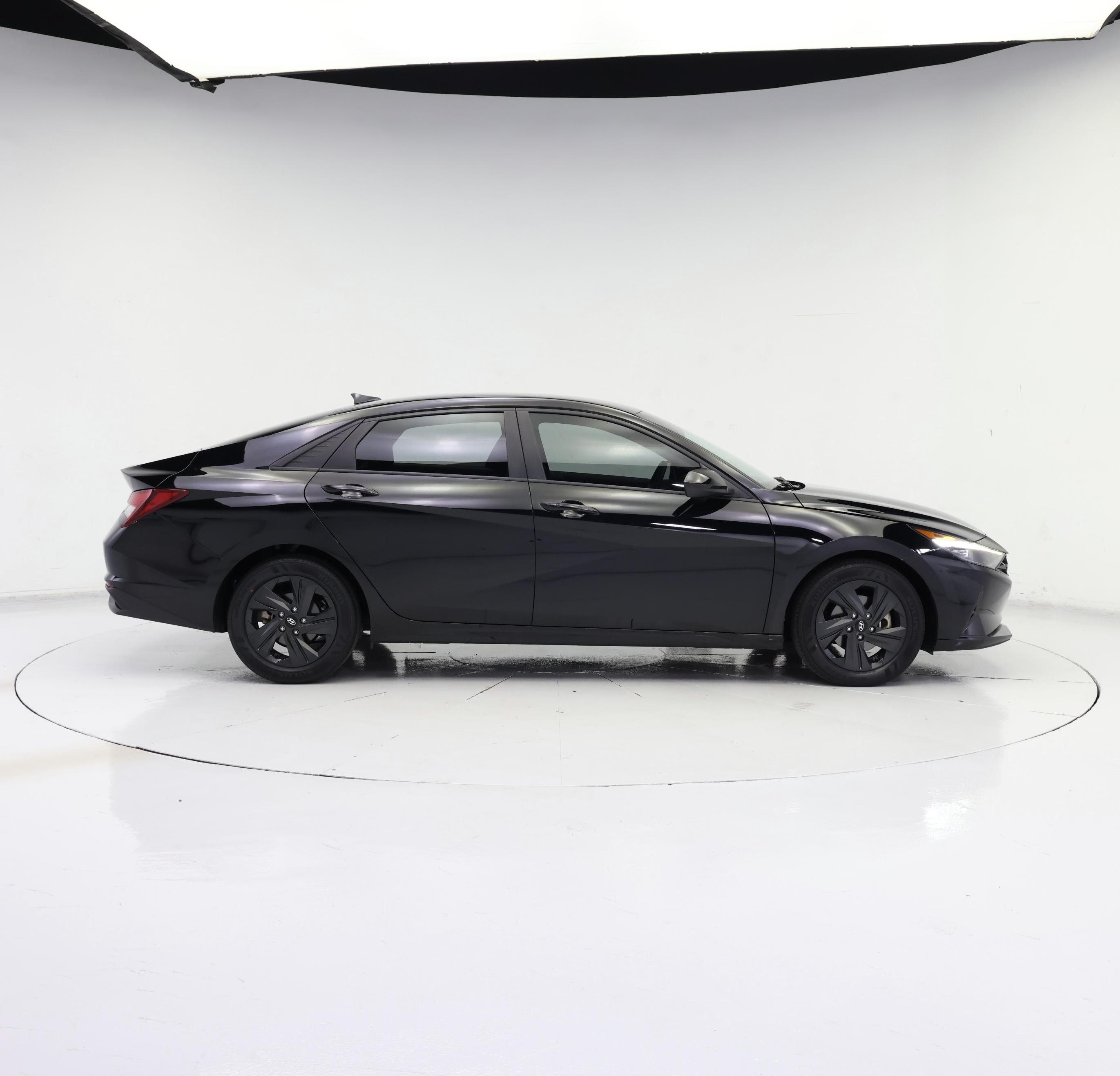 Thumbnail: 2022 Hyundai Elantra - 7