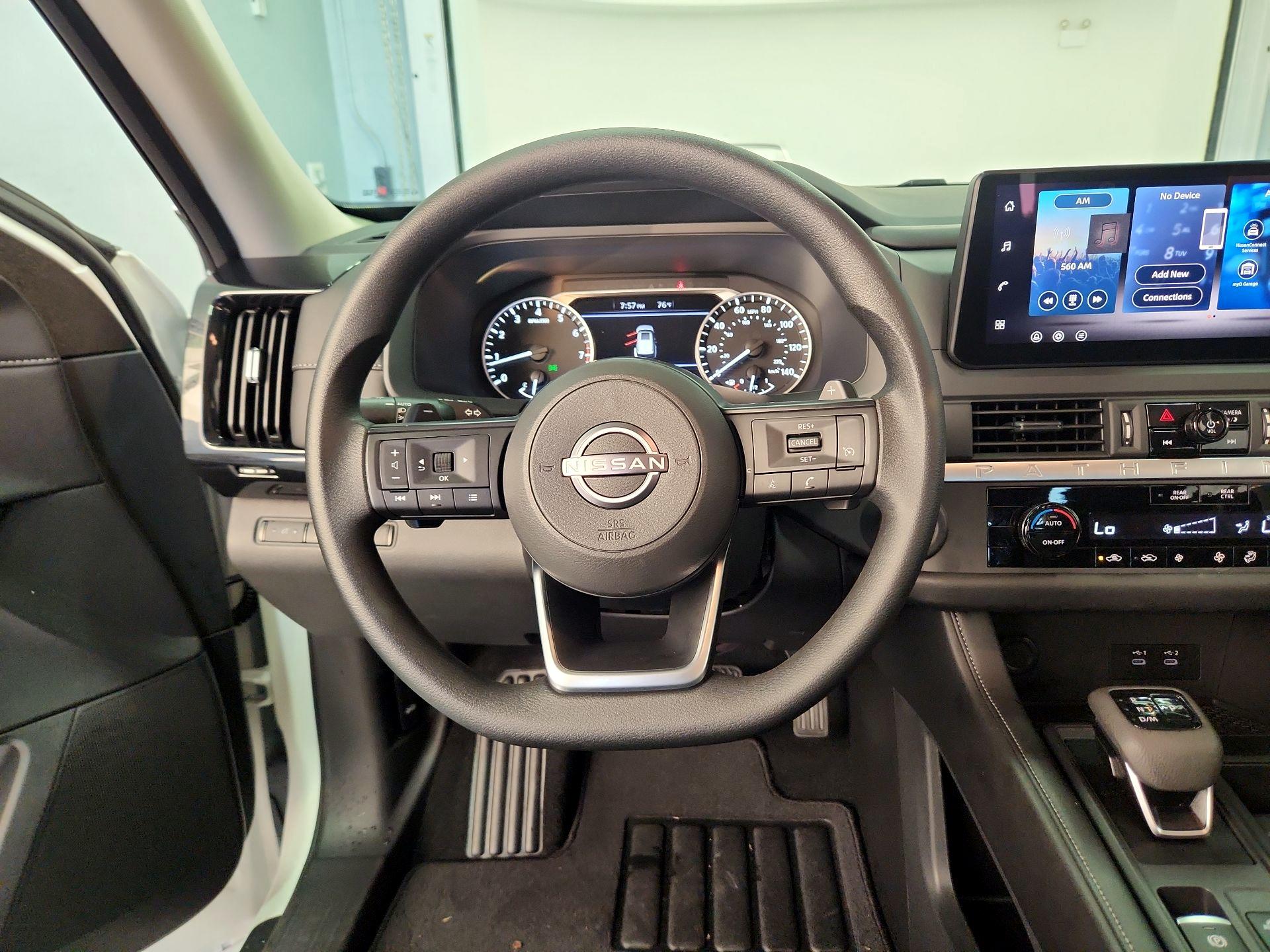 Thumbnail: 2026 Nissan Pathfinder - 10