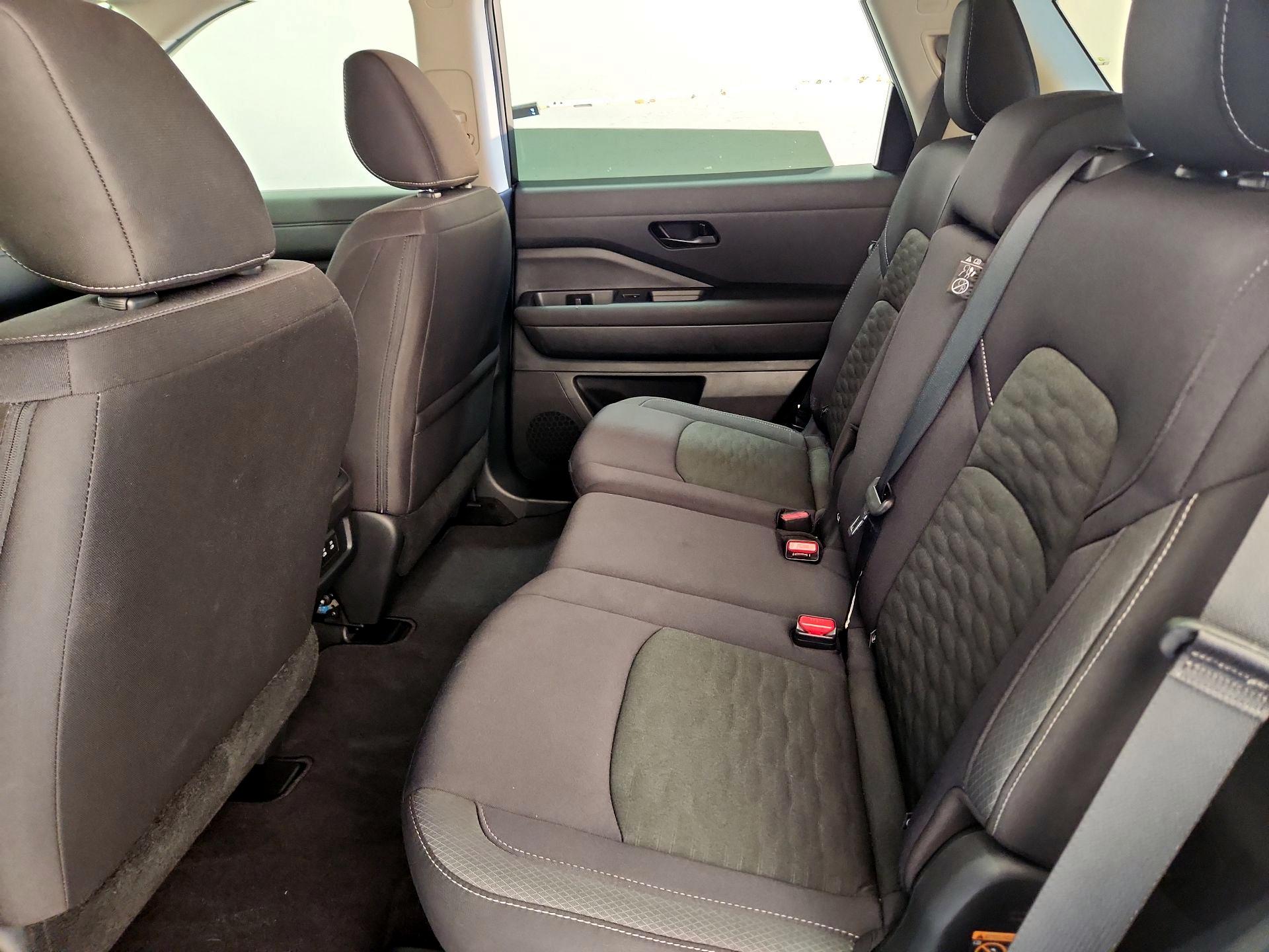 Thumbnail: 2026 Nissan Pathfinder - 19
