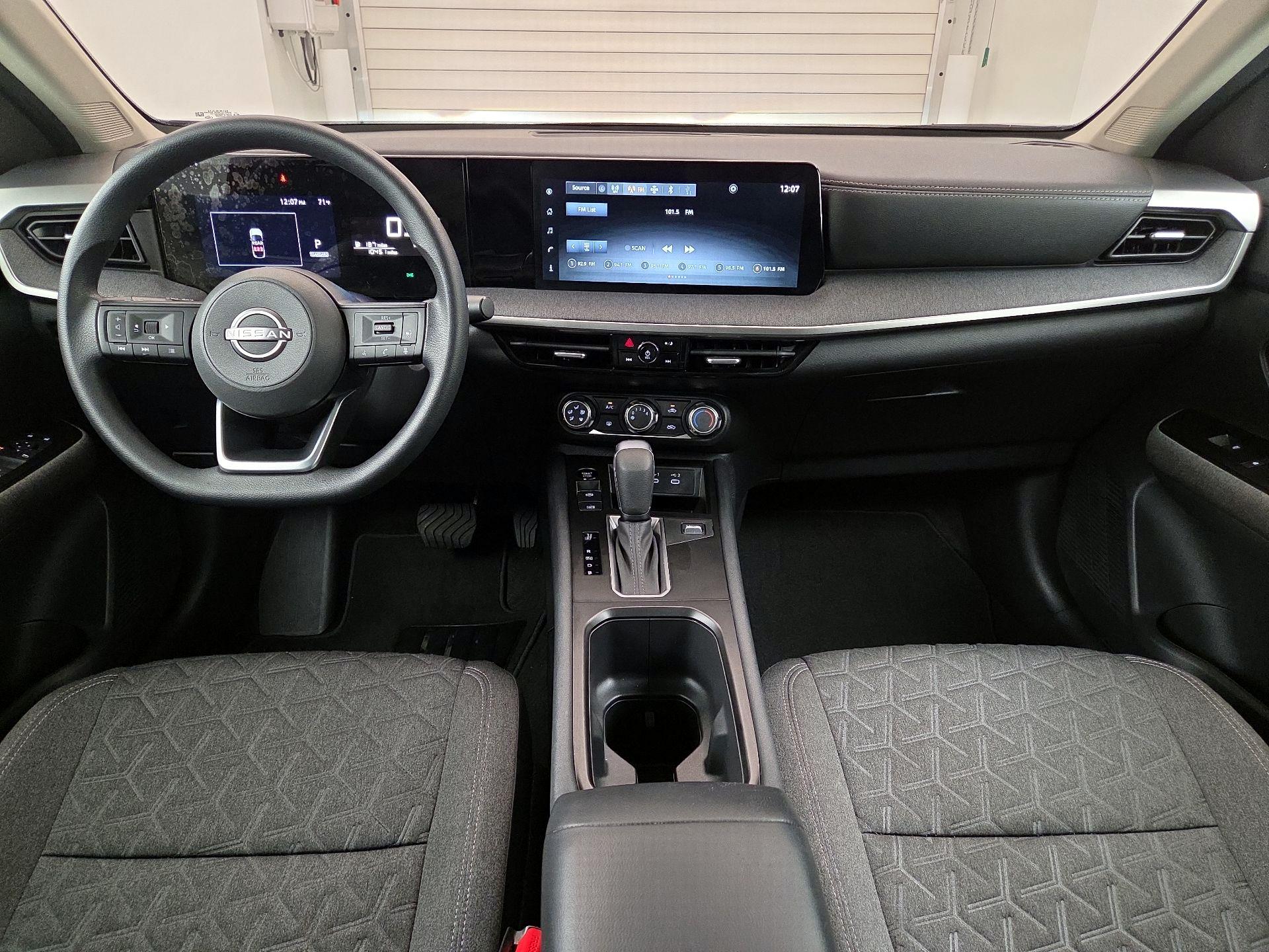 Thumbnail: 2025 Nissan Kicks - 9