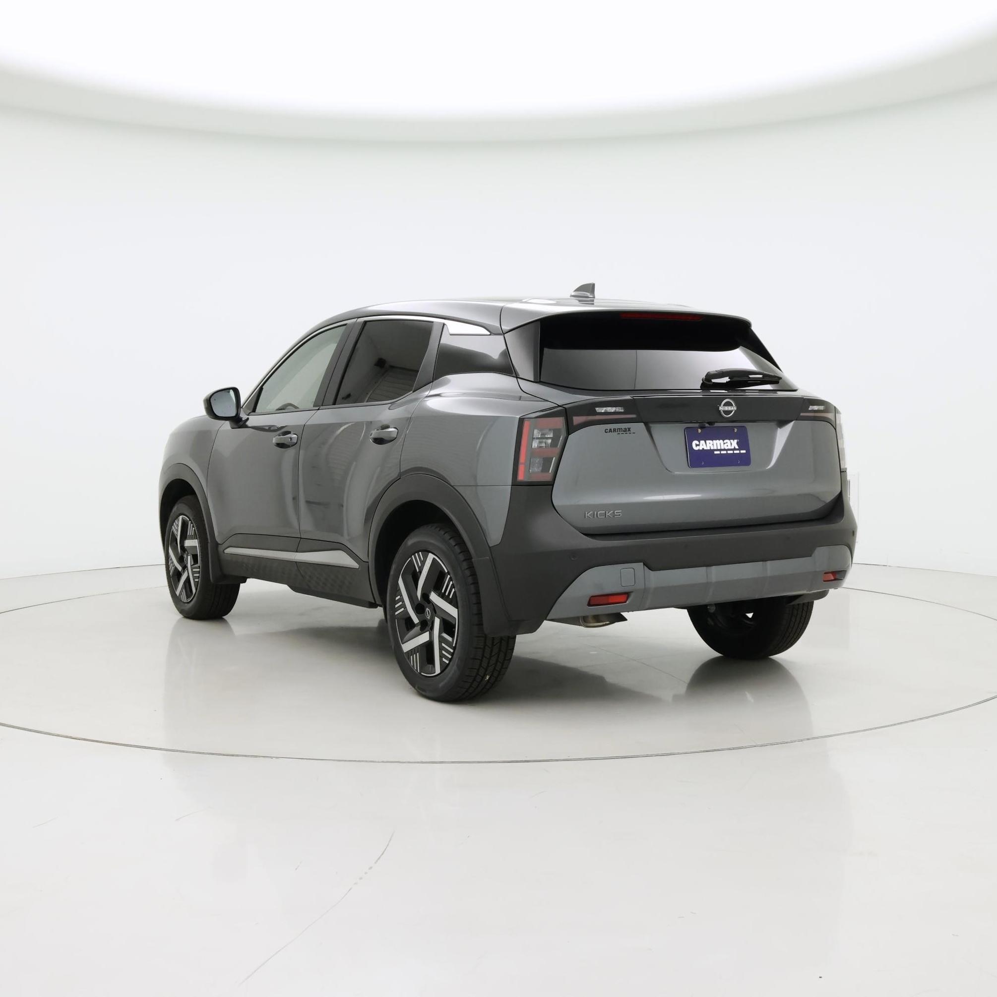 Thumbnail: 2025 Nissan Kicks - 2