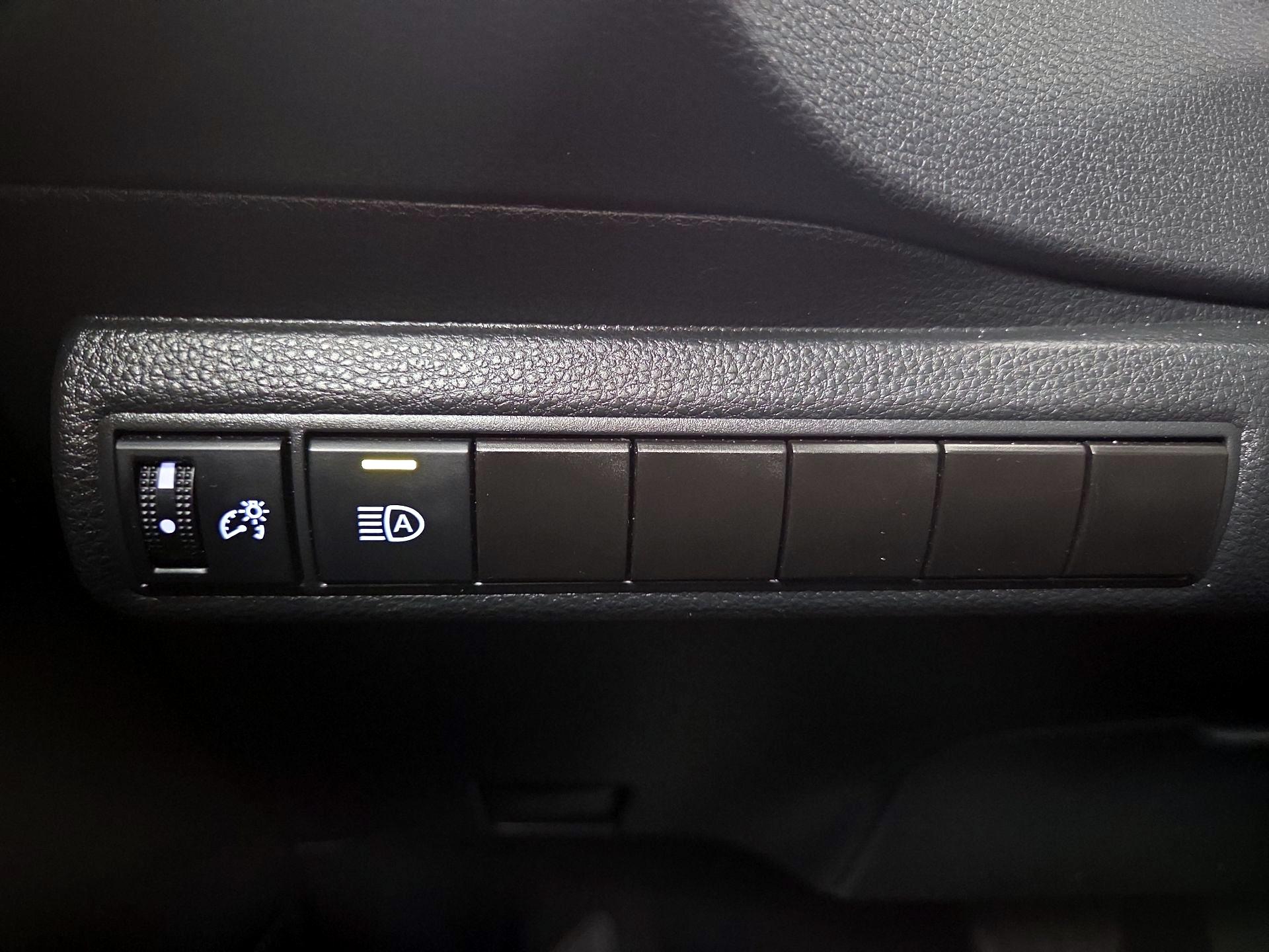 Thumbnail: 2024 Toyota Corolla - 13